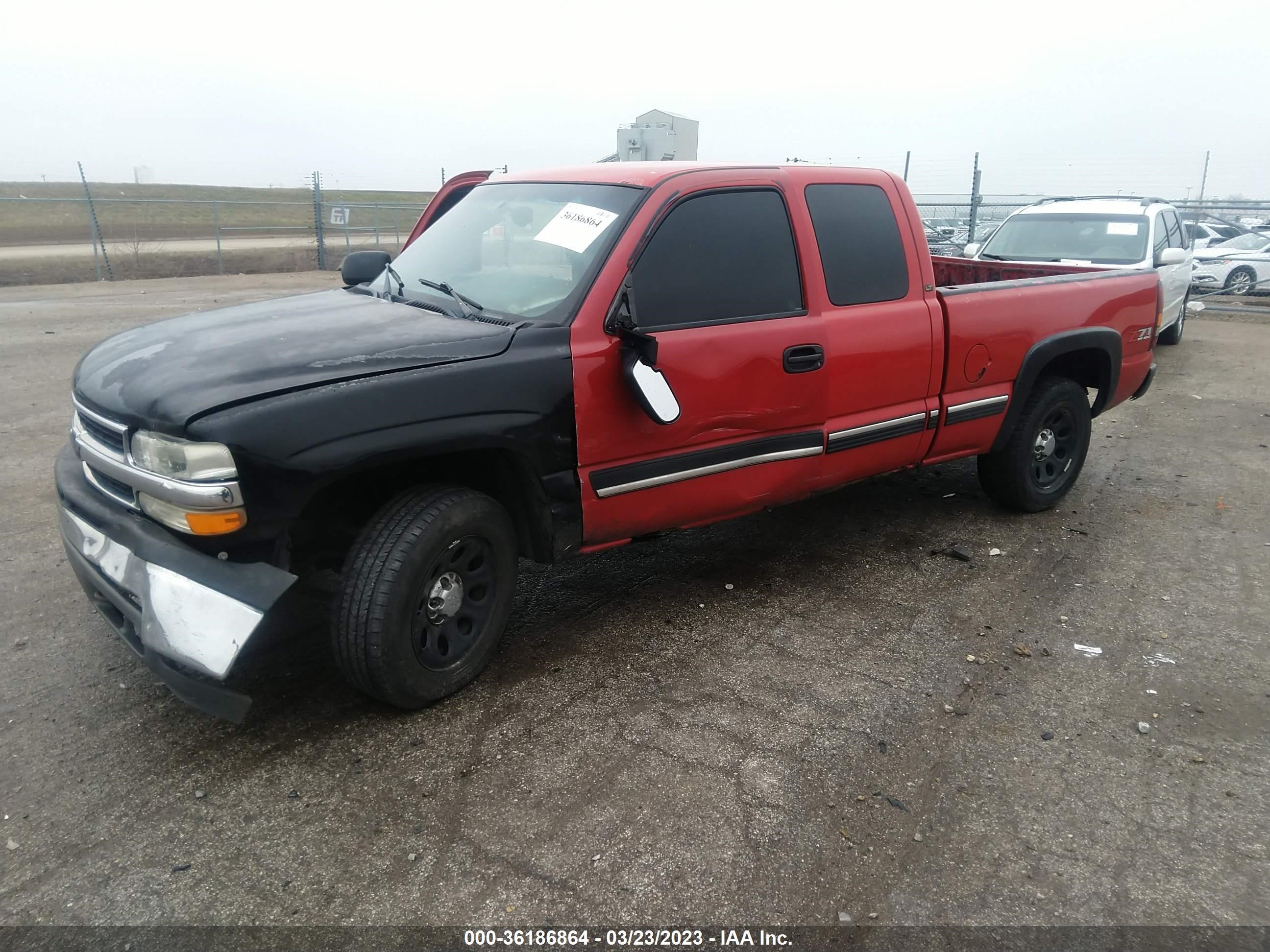 Photo 1 VIN: 1GCEK19TXYE380658 - CHEVROLET SILVERADO 