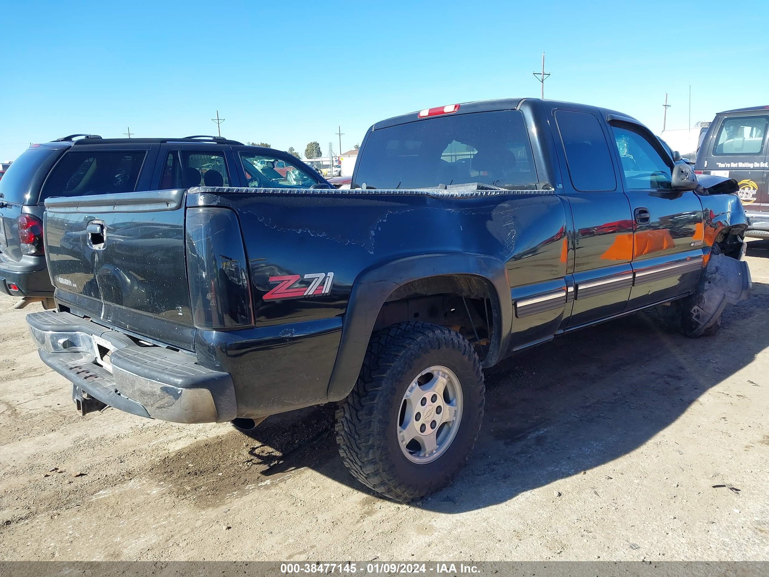 Photo 3 VIN: 1GCEK19TXYZ284912 - CHEVROLET SILVERADO 