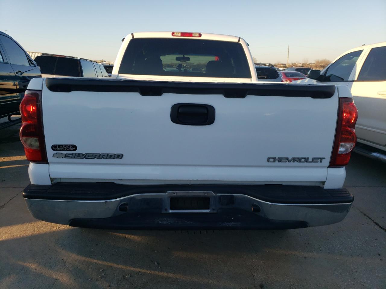 Photo 5 VIN: 1GCEK19V03E303257 - CHEVROLET SILVERADO 