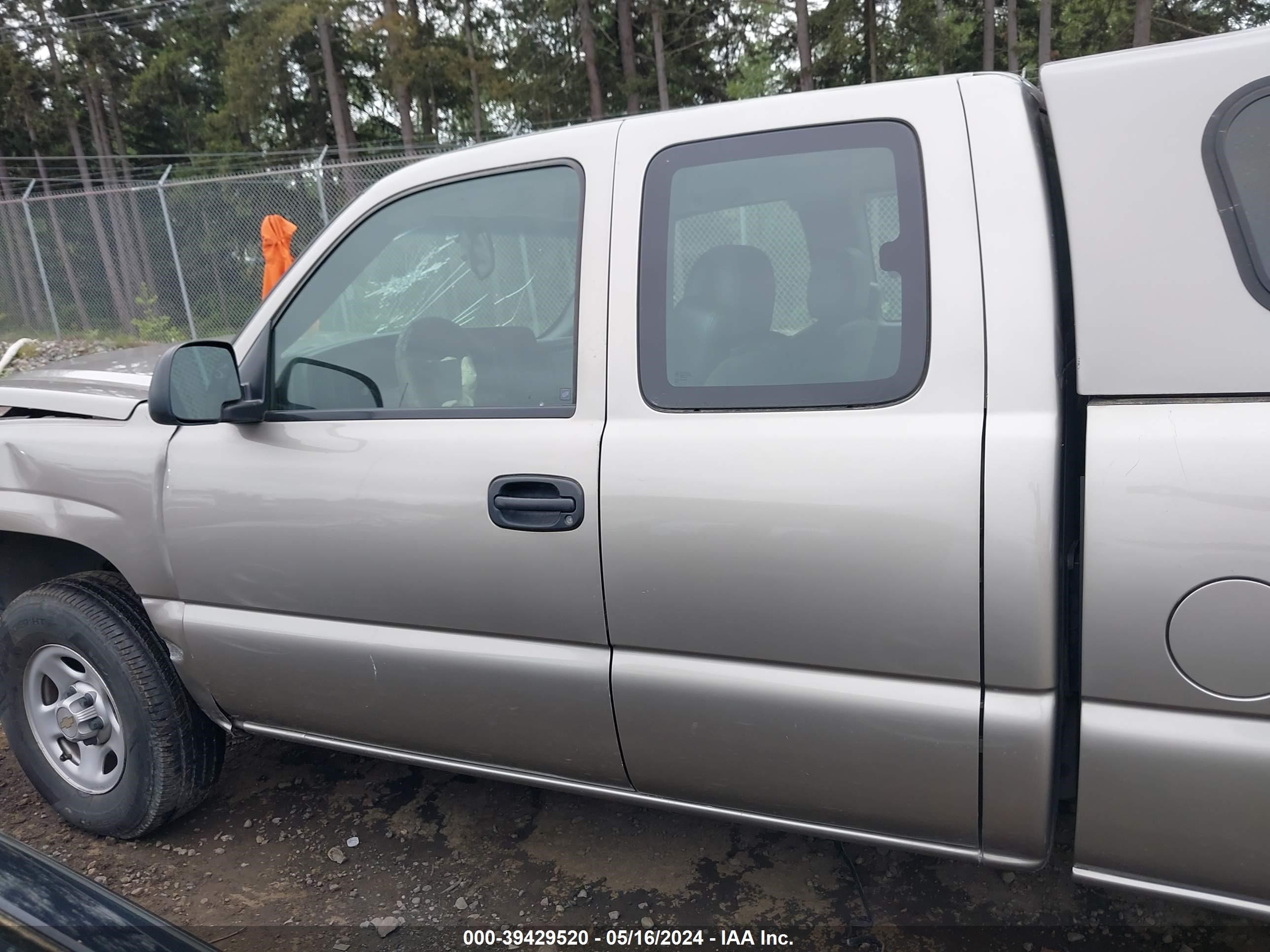 Photo 14 VIN: 1GCEK19V03E343581 - CHEVROLET SILVERADO 