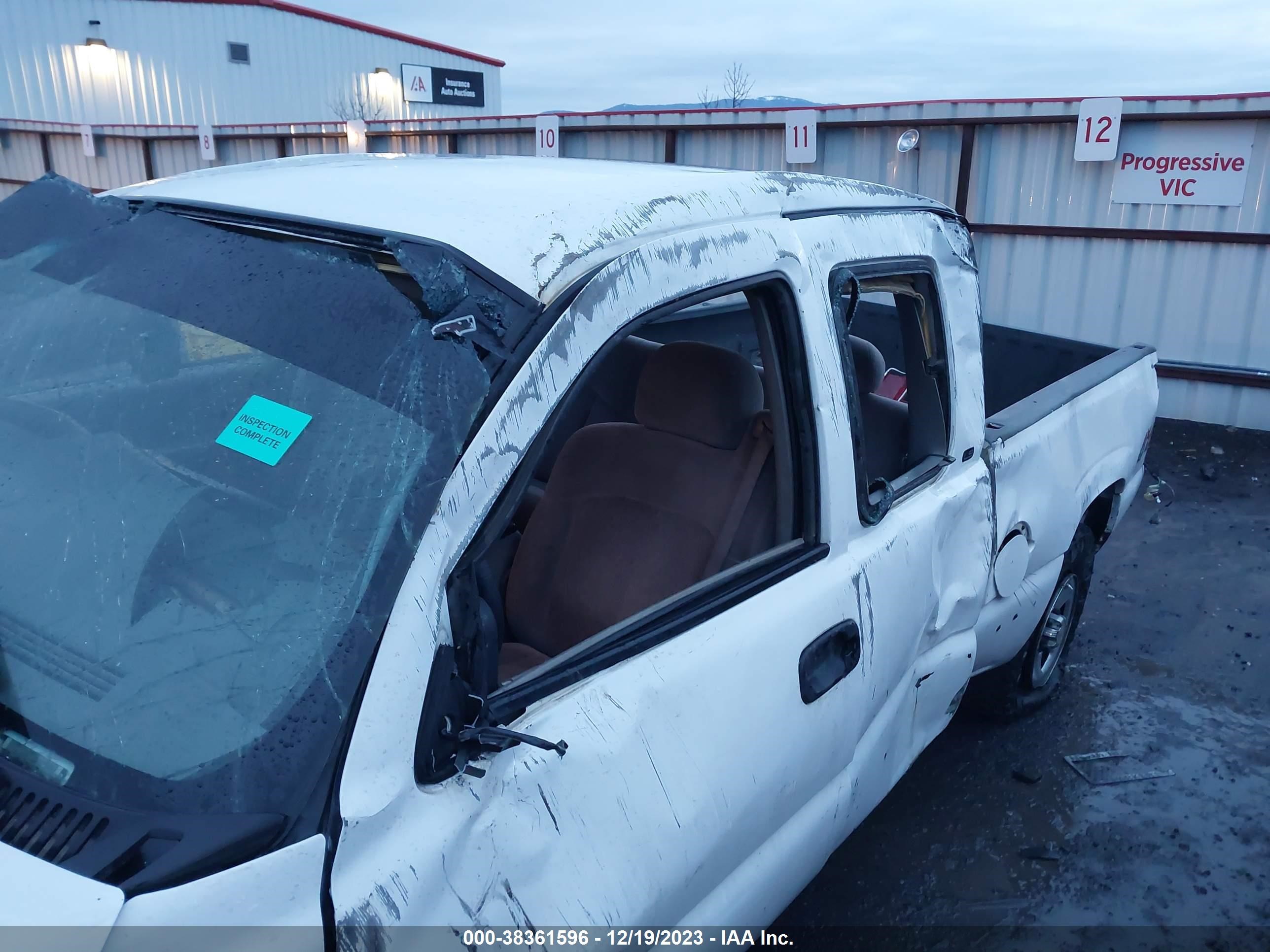 Photo 5 VIN: 1GCEK19V0YE261308 - CHEVROLET SILVERADO 