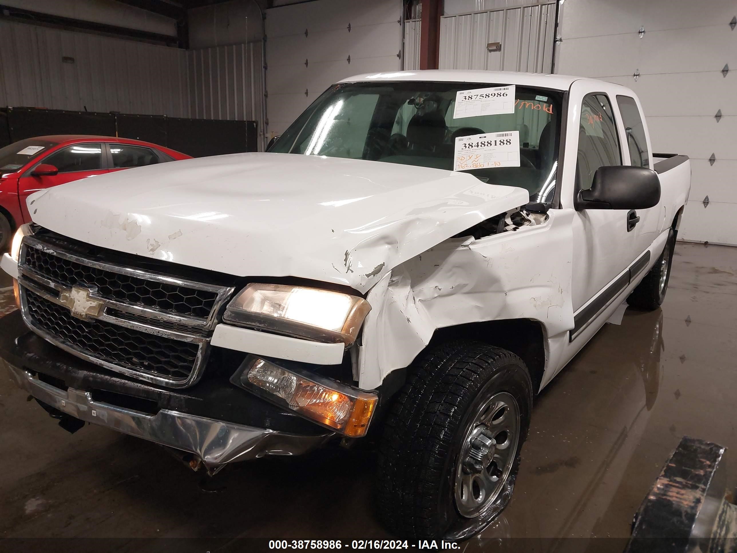 Photo 2 VIN: 1GCEK19V16Z280407 - CHEVROLET SILVERADO 