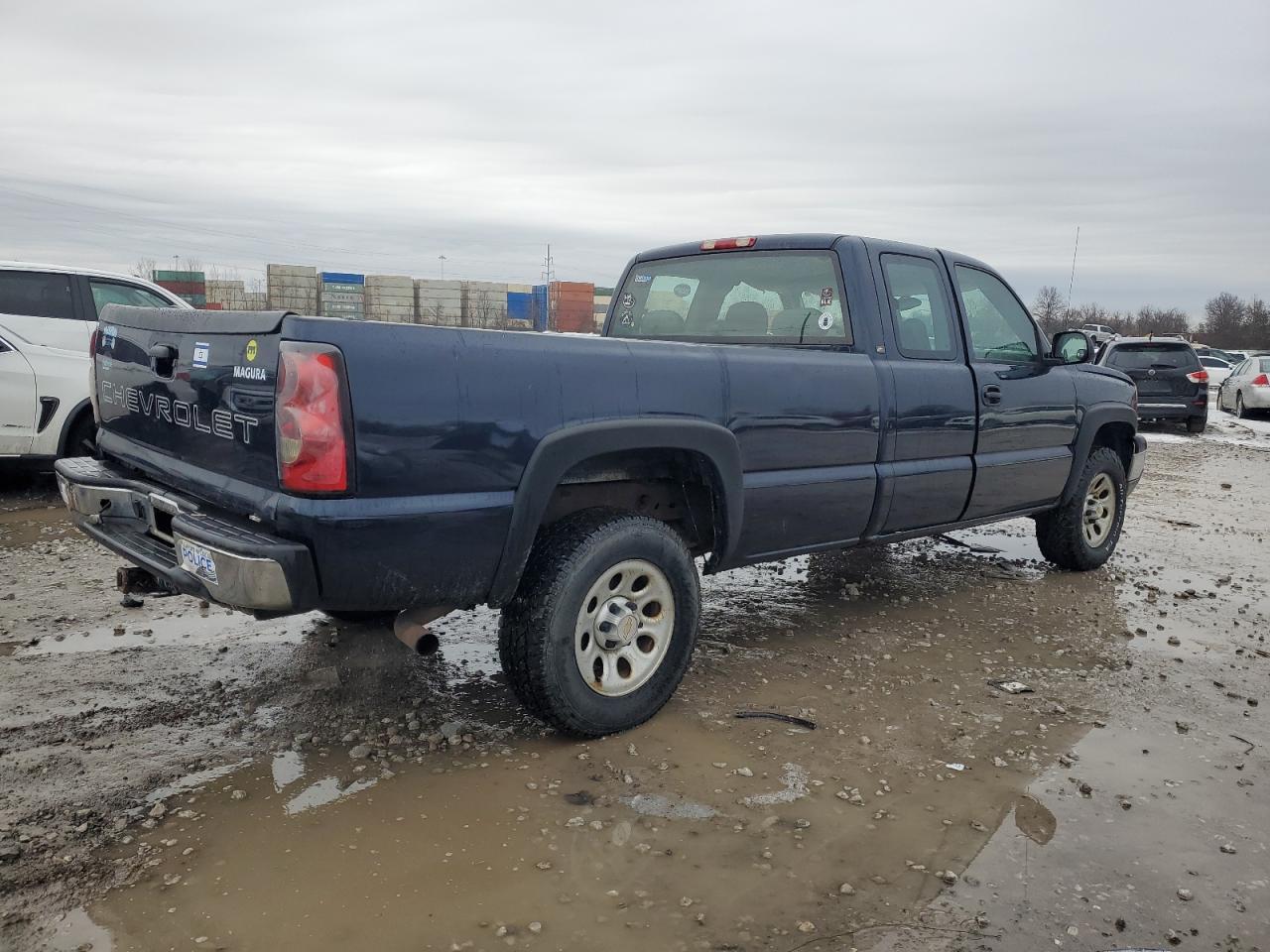 Photo 2 VIN: 1GCEK19V45E255751 - CHEVROLET SILVERADO 