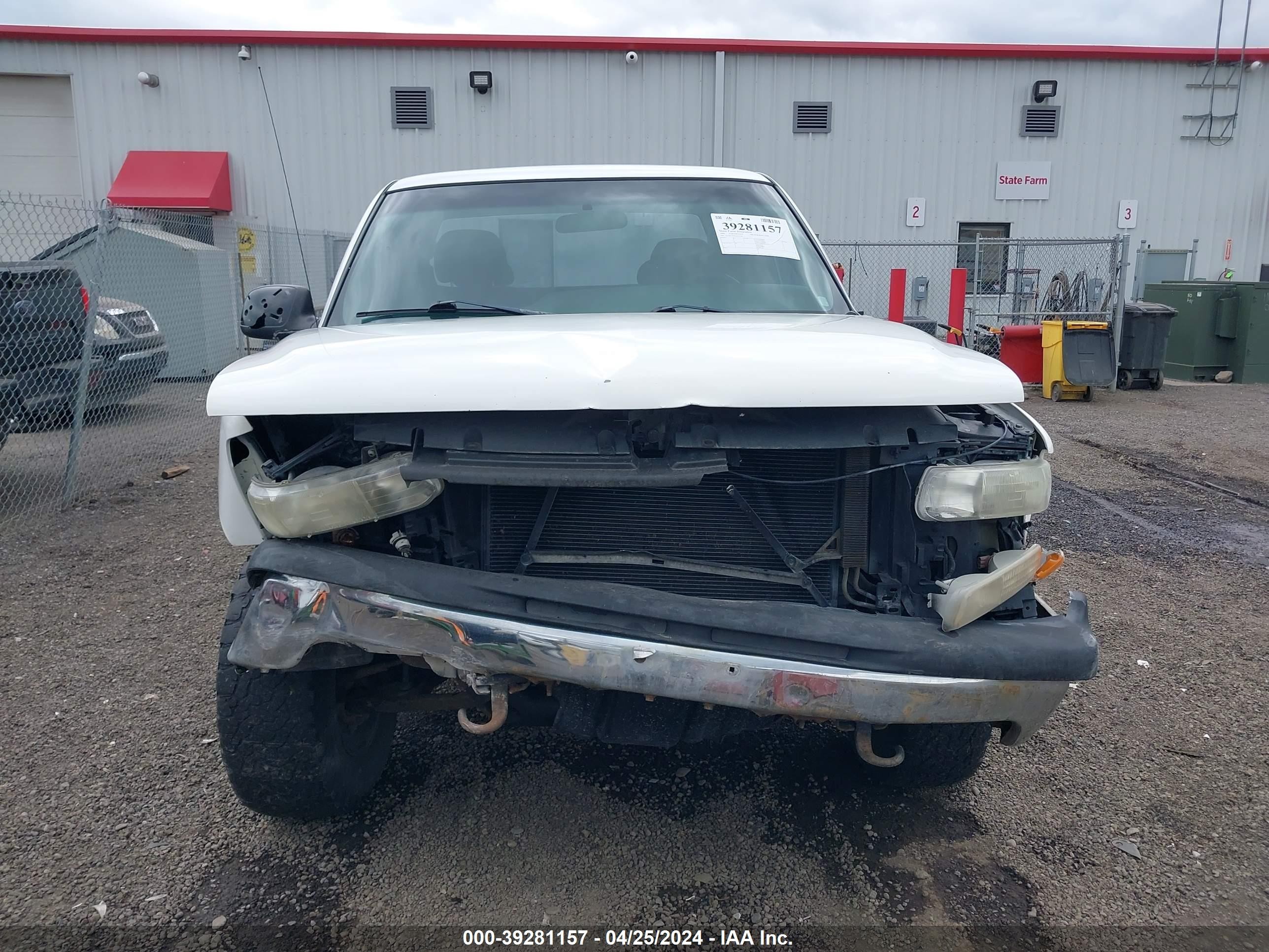 Photo 12 VIN: 1GCEK19V4YE291718 - CHEVROLET SILVERADO 