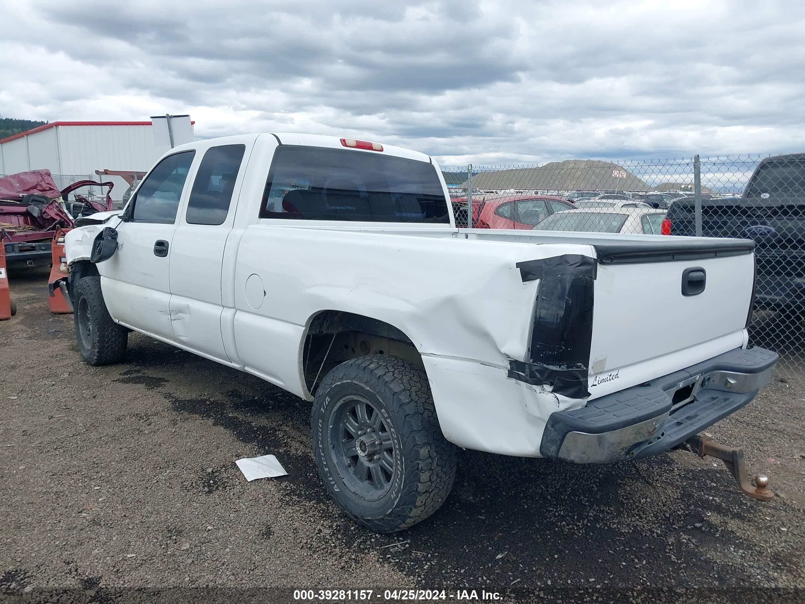 Photo 2 VIN: 1GCEK19V4YE291718 - CHEVROLET SILVERADO 