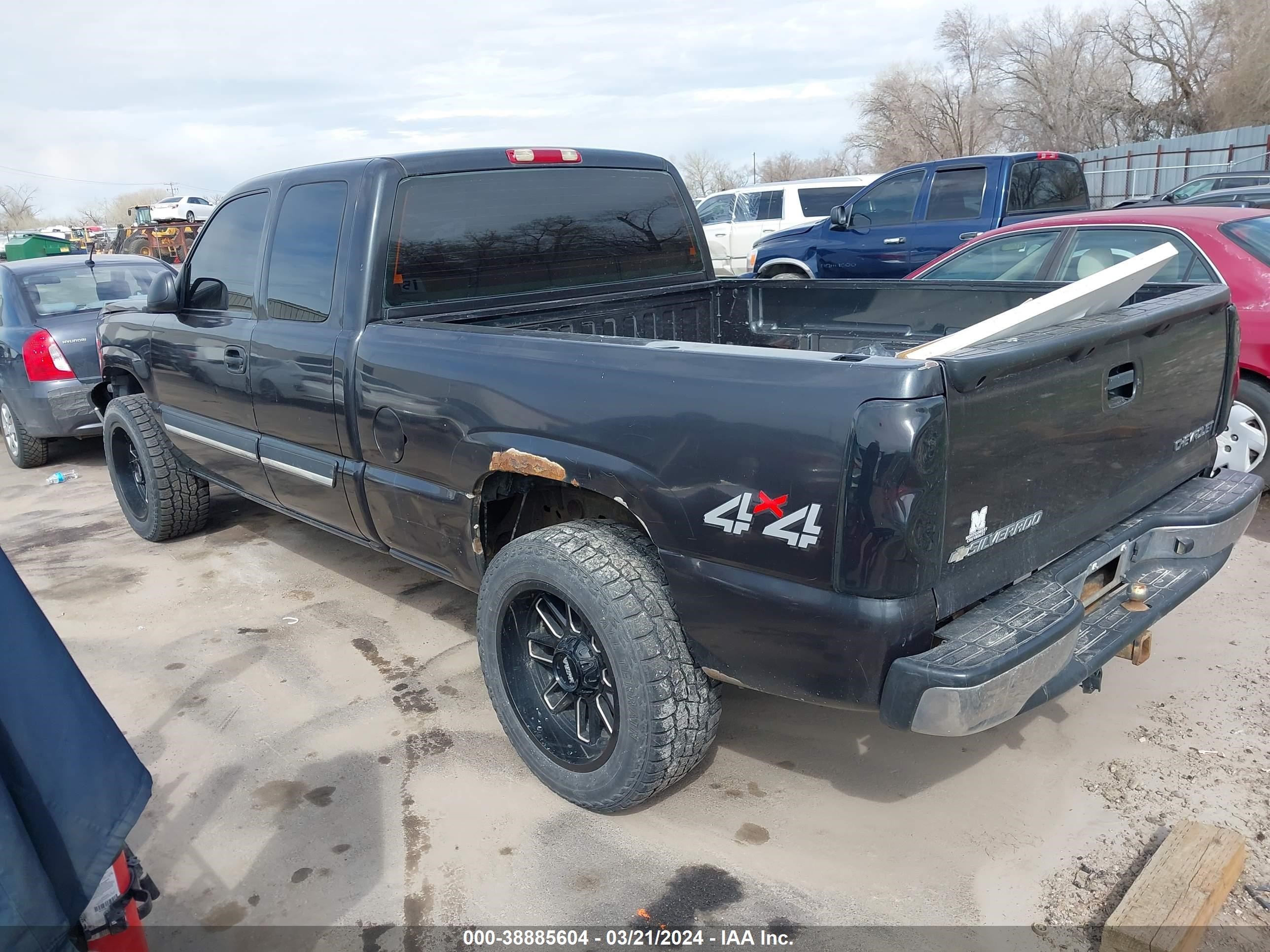 Photo 2 VIN: 1GCEK19V65Z103592 - CHEVROLET SILVERADO 