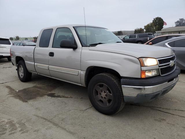 Photo 3 VIN: 1GCEK19V76Z105868 - CHEVROLET SILVERADO 