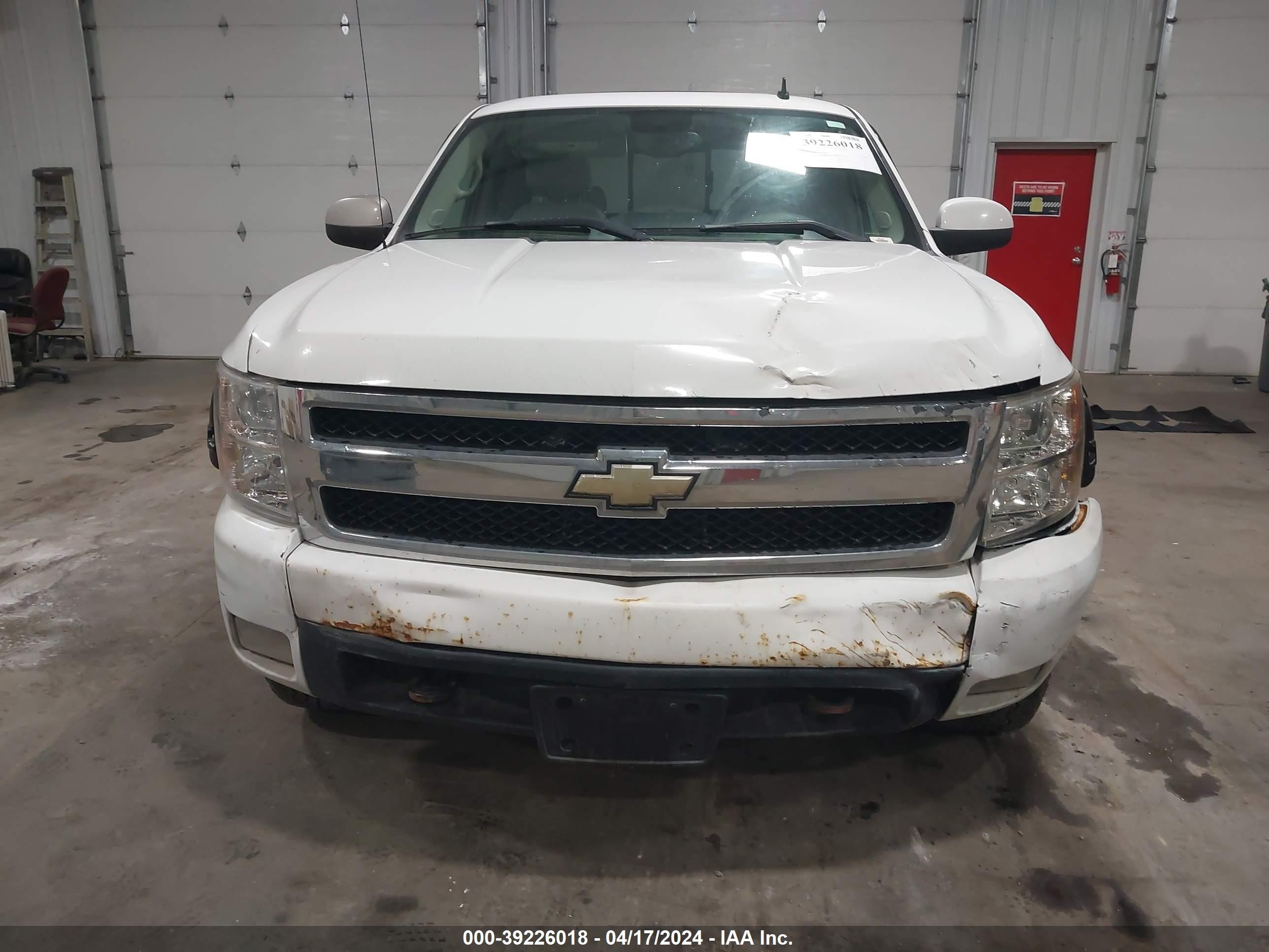 Photo 5 VIN: 1GCEK19Y27Z596586 - CHEVROLET SILVERADO 