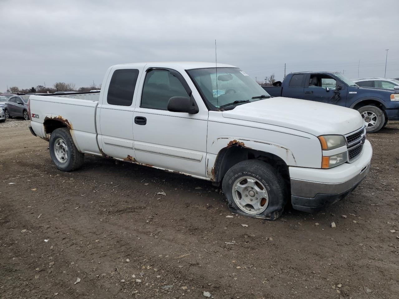 Photo 3 VIN: 1GCEK19Z16Z186370 - CHEVROLET SILVERADO 