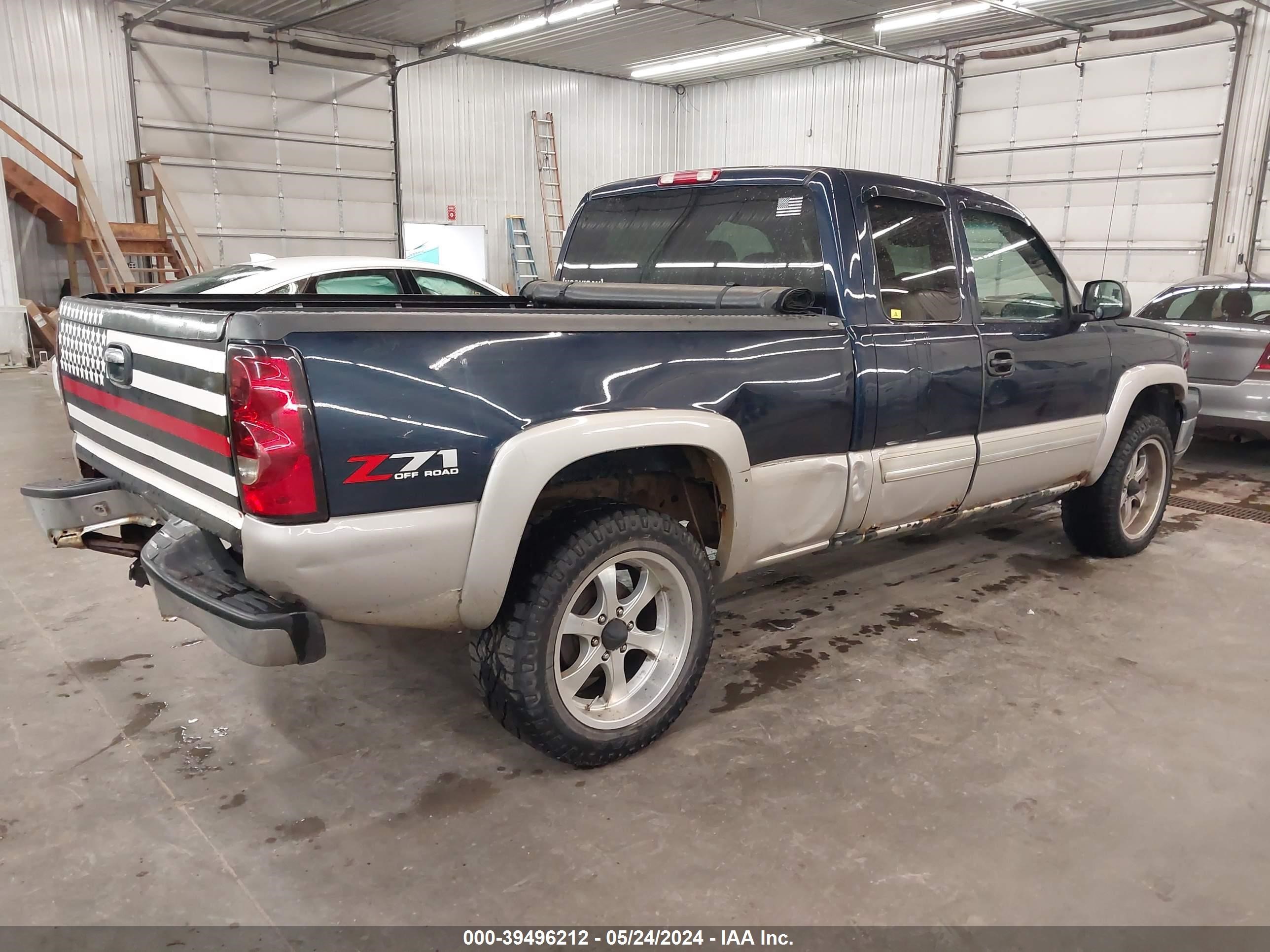 Photo 3 VIN: 1GCEK19Z25Z273421 - CHEVROLET SILVERADO 