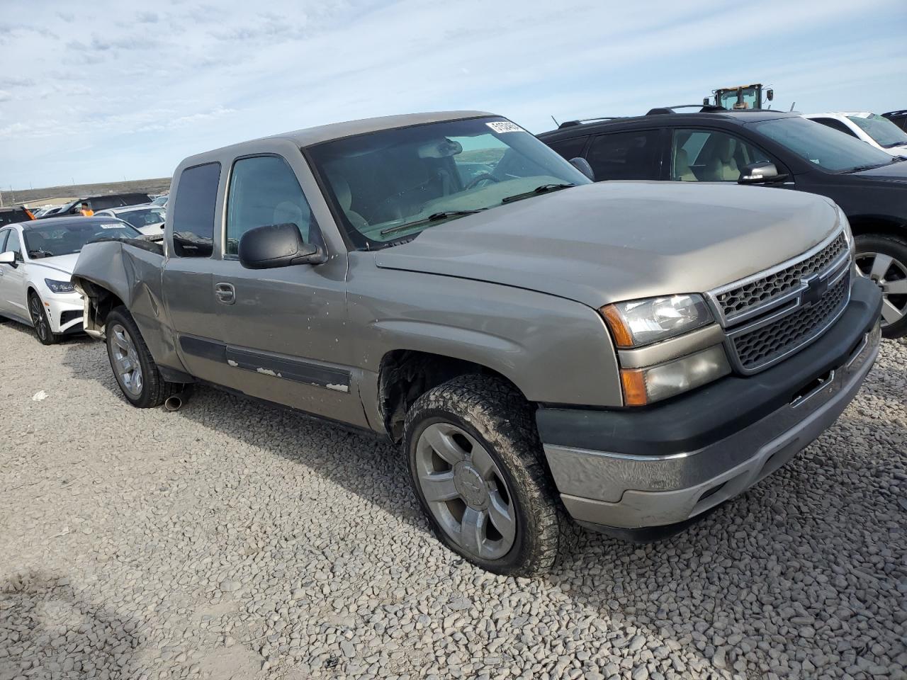 Photo 3 VIN: 1GCEK19Z55Z133816 - CHEVROLET SILVERADO 