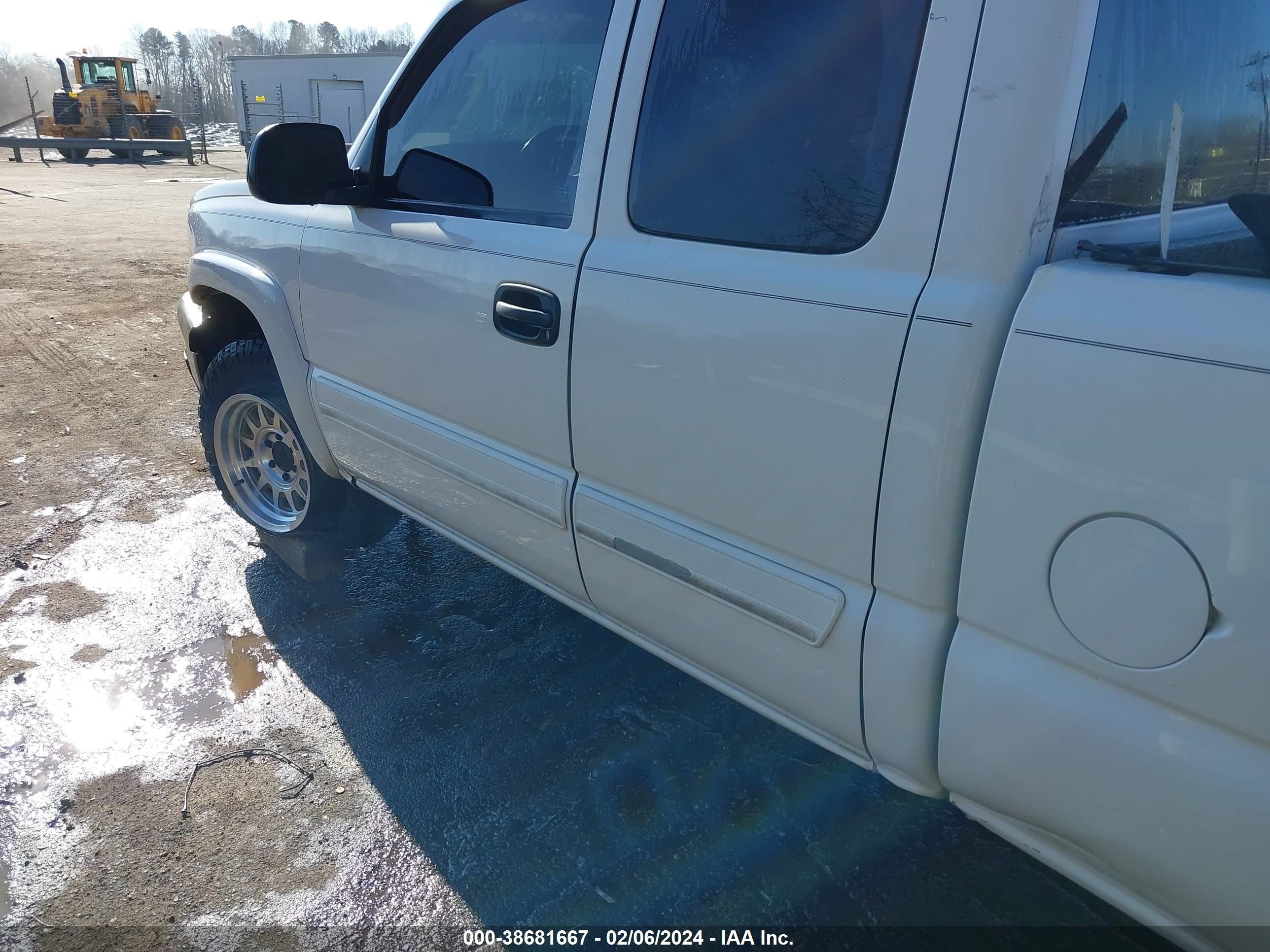 Photo 13 VIN: 1GCEK19Z95Z168522 - CHEVROLET SILVERADO 