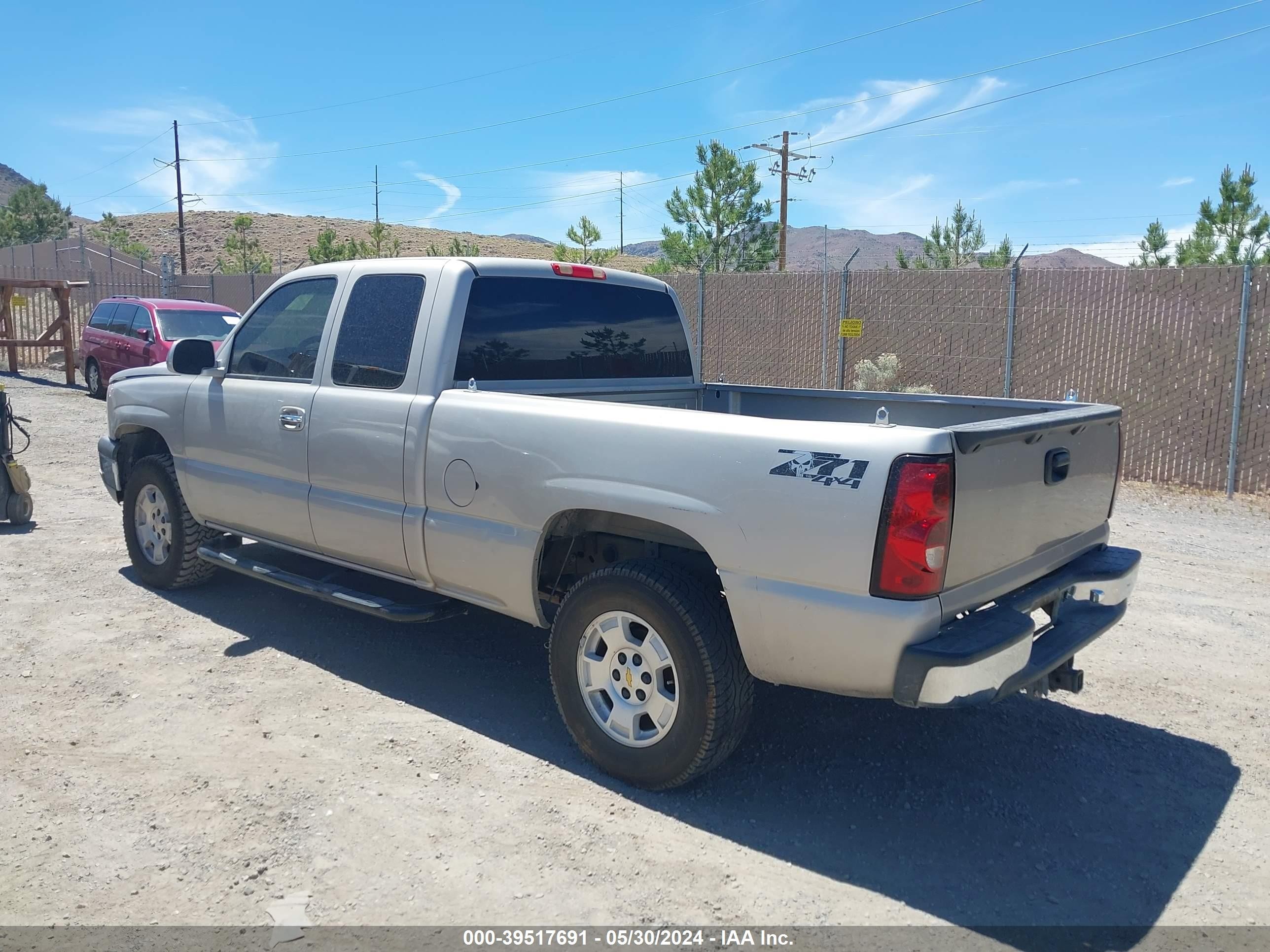 Photo 2 VIN: 1GCEK19Z95Z342573 - CHEVROLET SILVERADO 