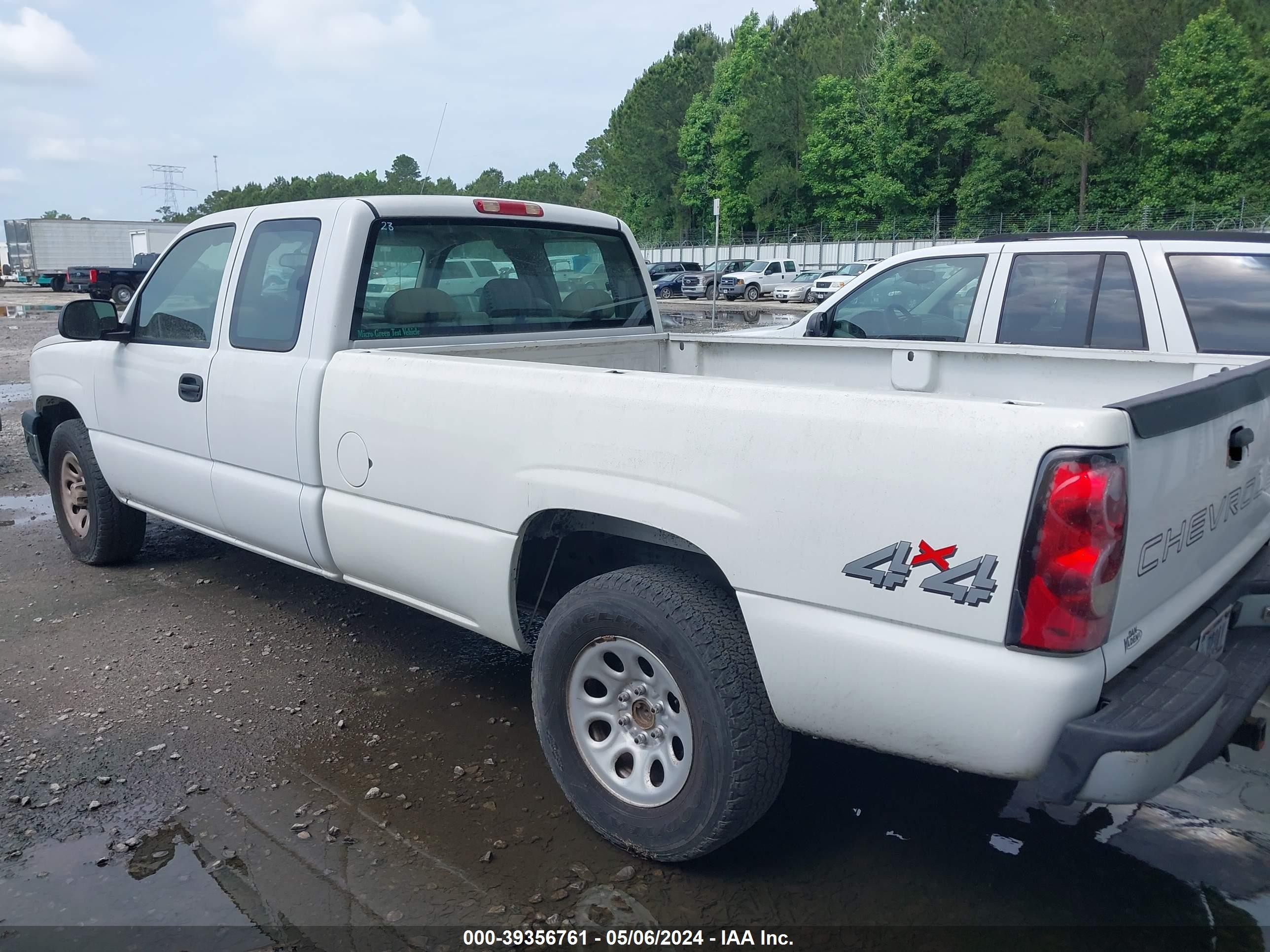 Photo 2 VIN: 1GCEK19Z96E253823 - CHEVROLET SILVERADO 