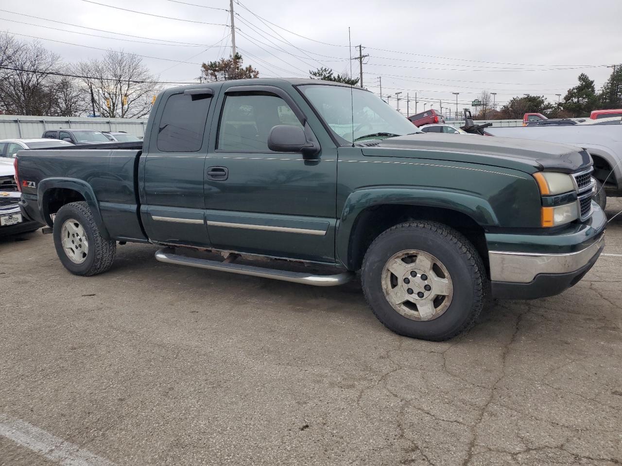 Photo 3 VIN: 1GCEK19ZX6Z152380 - CHEVROLET SILVERADO 