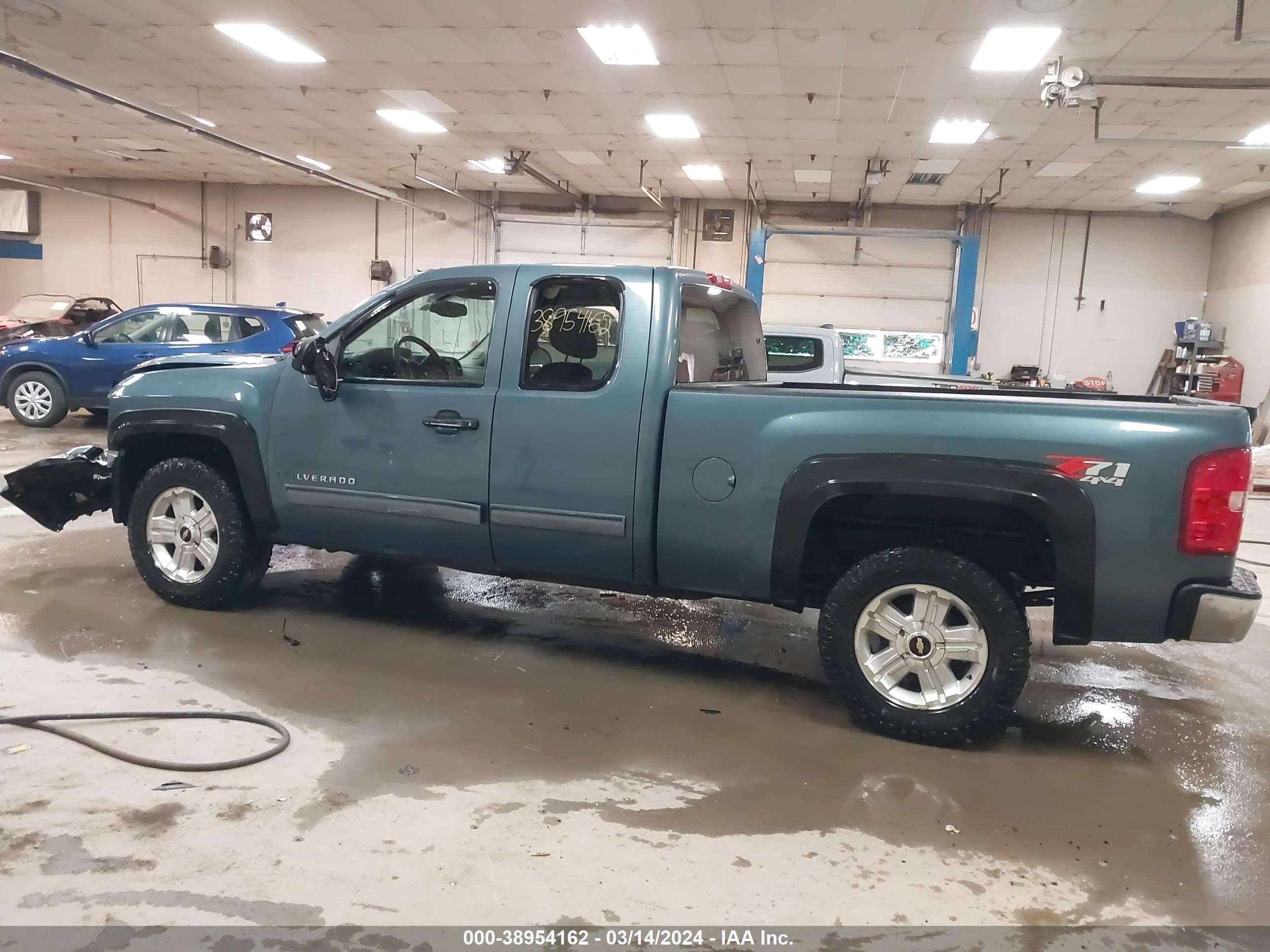 Photo 13 VIN: 1GCEK29069Z123390 - CHEVROLET SILVERADO 