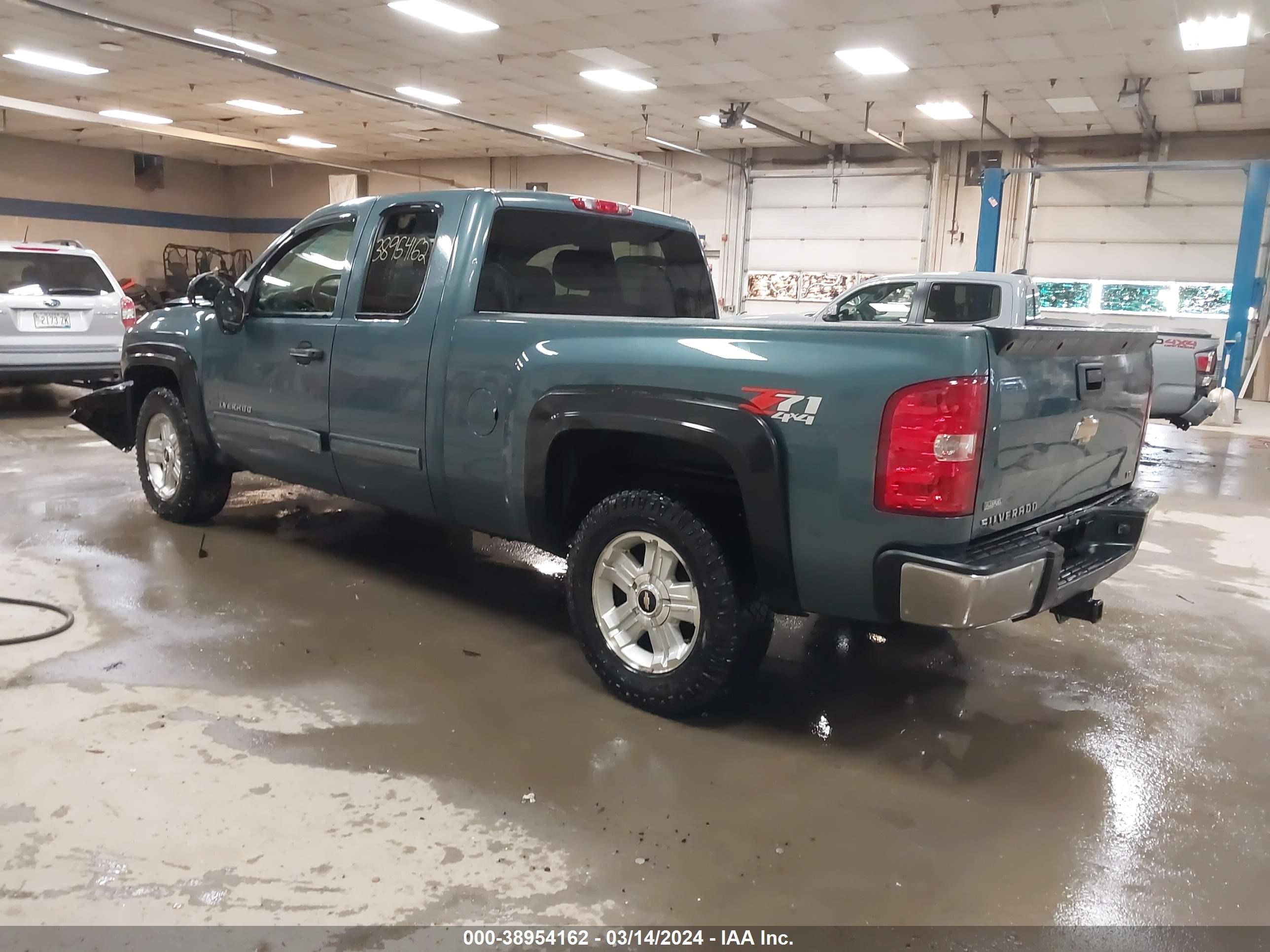 Photo 2 VIN: 1GCEK29069Z123390 - CHEVROLET SILVERADO 