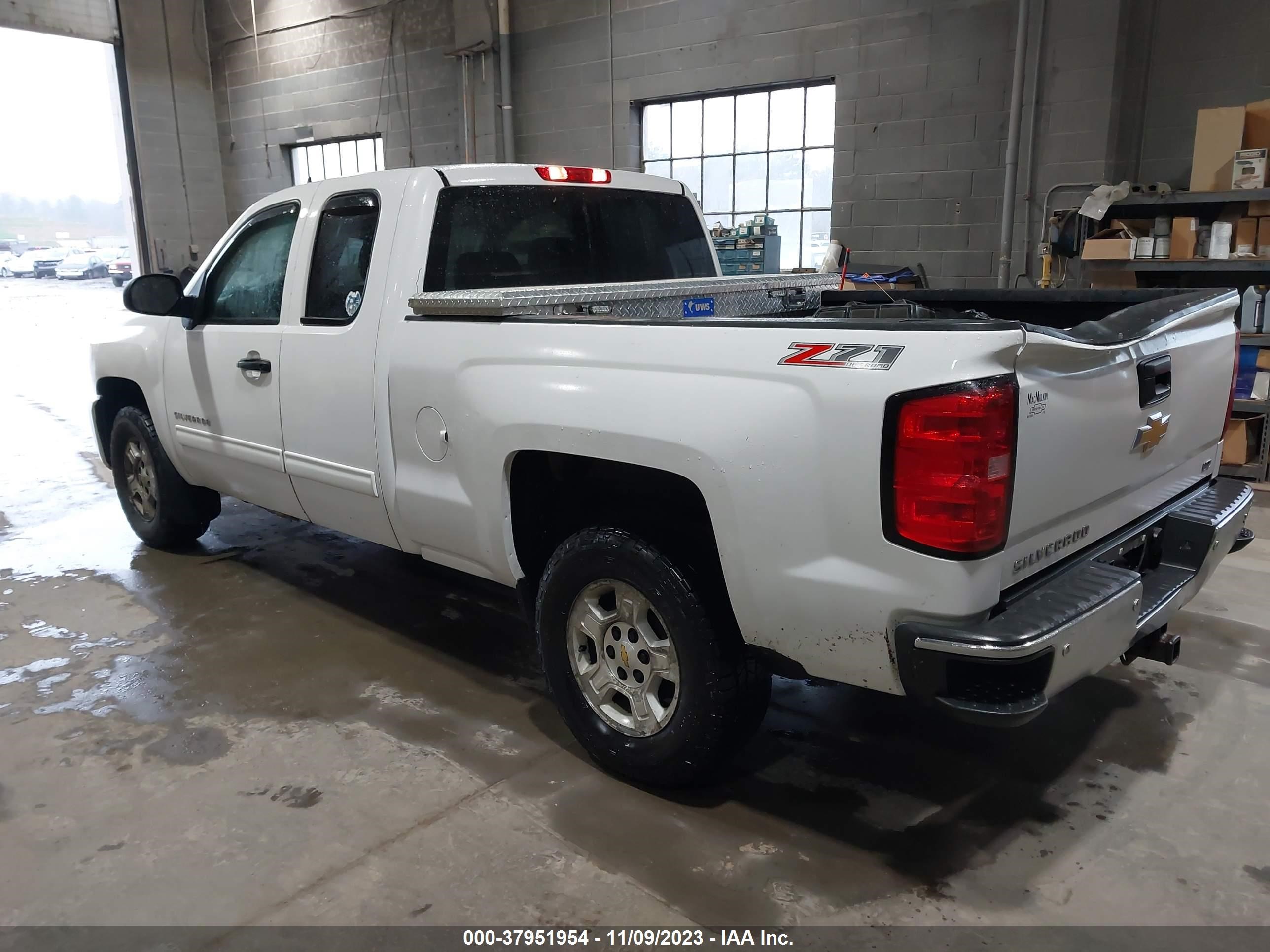 Photo 2 VIN: 1GCEK29079Z282581 - CHEVROLET SILVERADO 