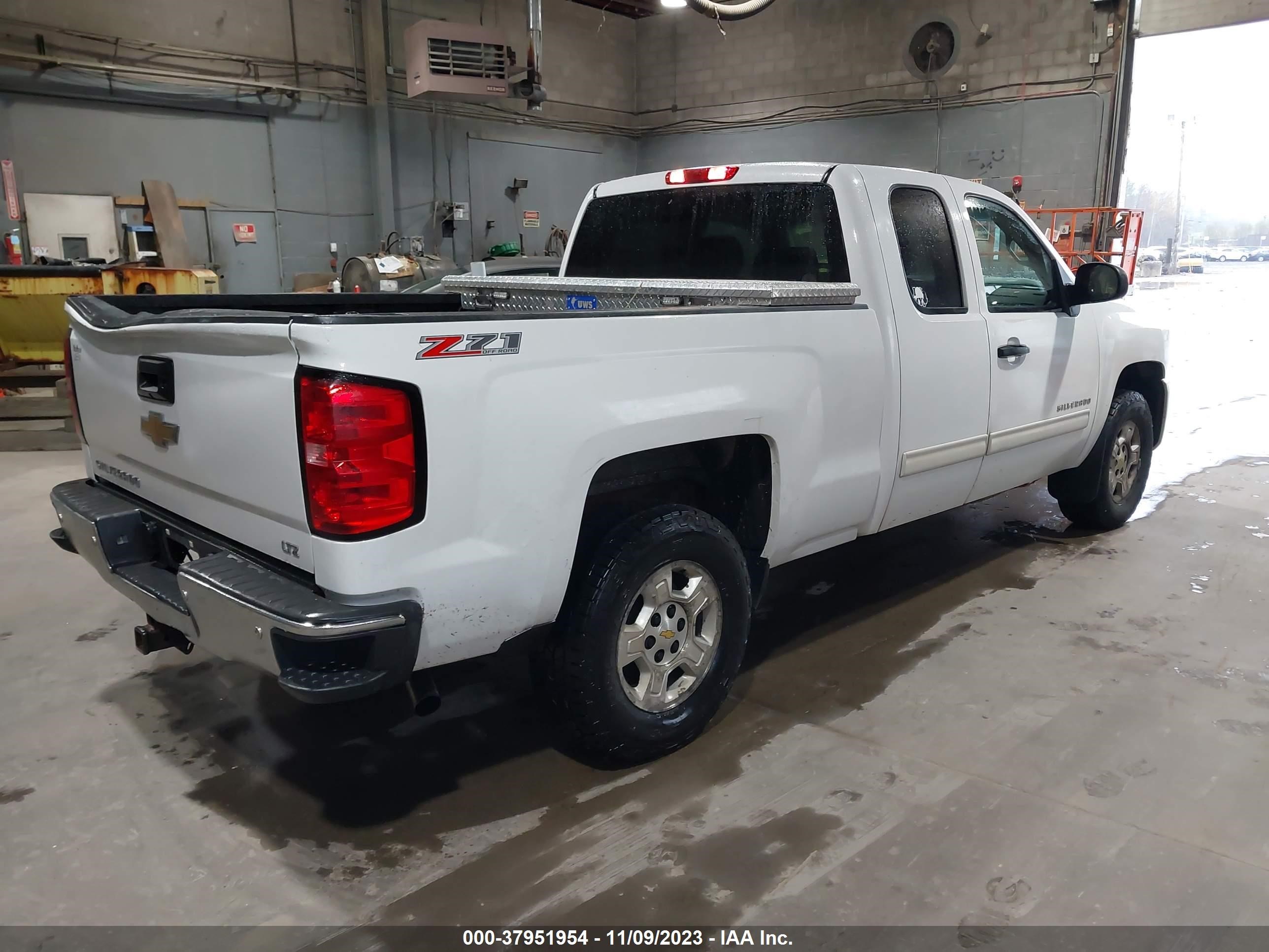 Photo 3 VIN: 1GCEK29079Z282581 - CHEVROLET SILVERADO 