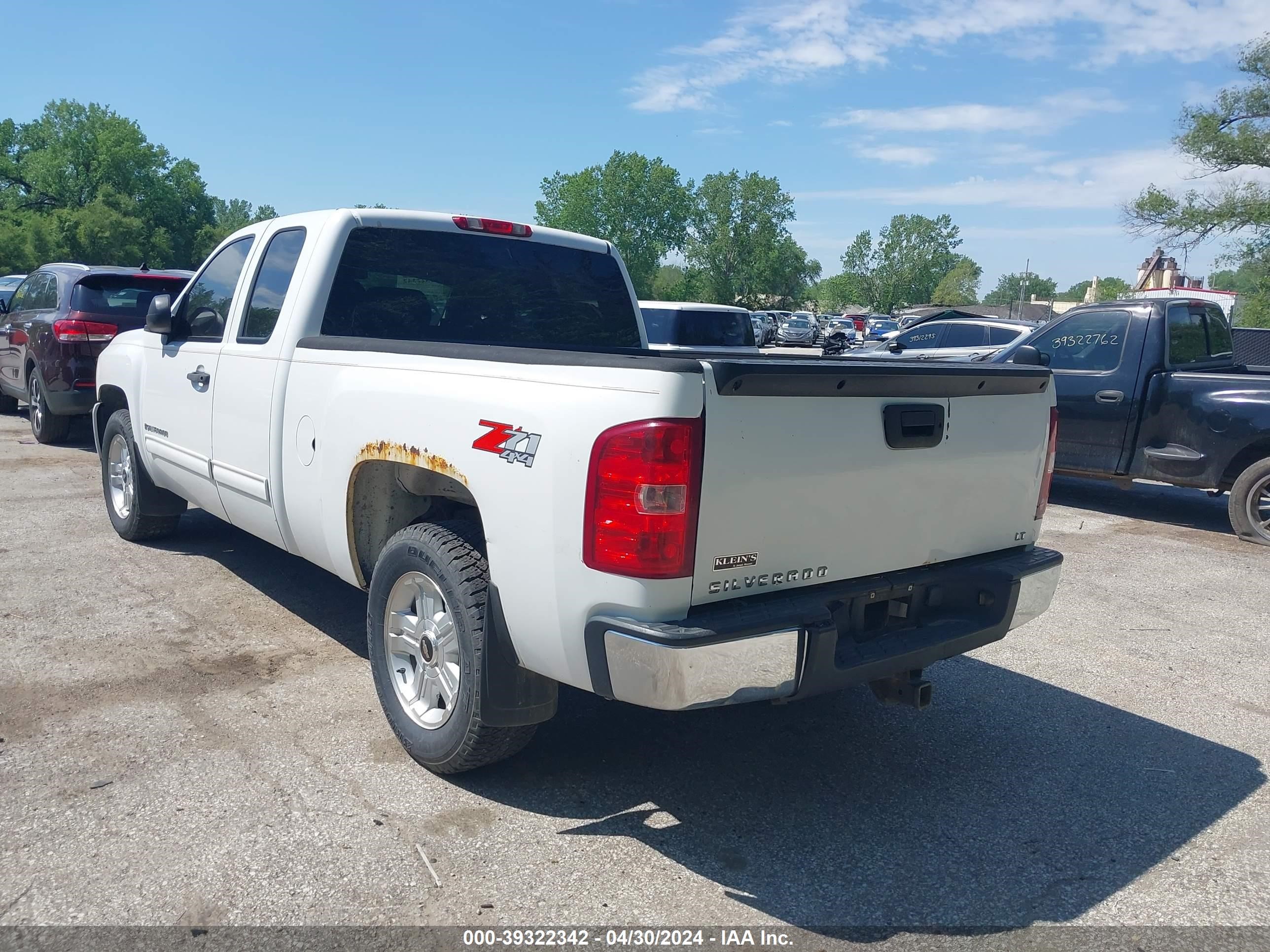 Photo 2 VIN: 1GCEK29J29Z100746 - CHEVROLET SILVERADO 