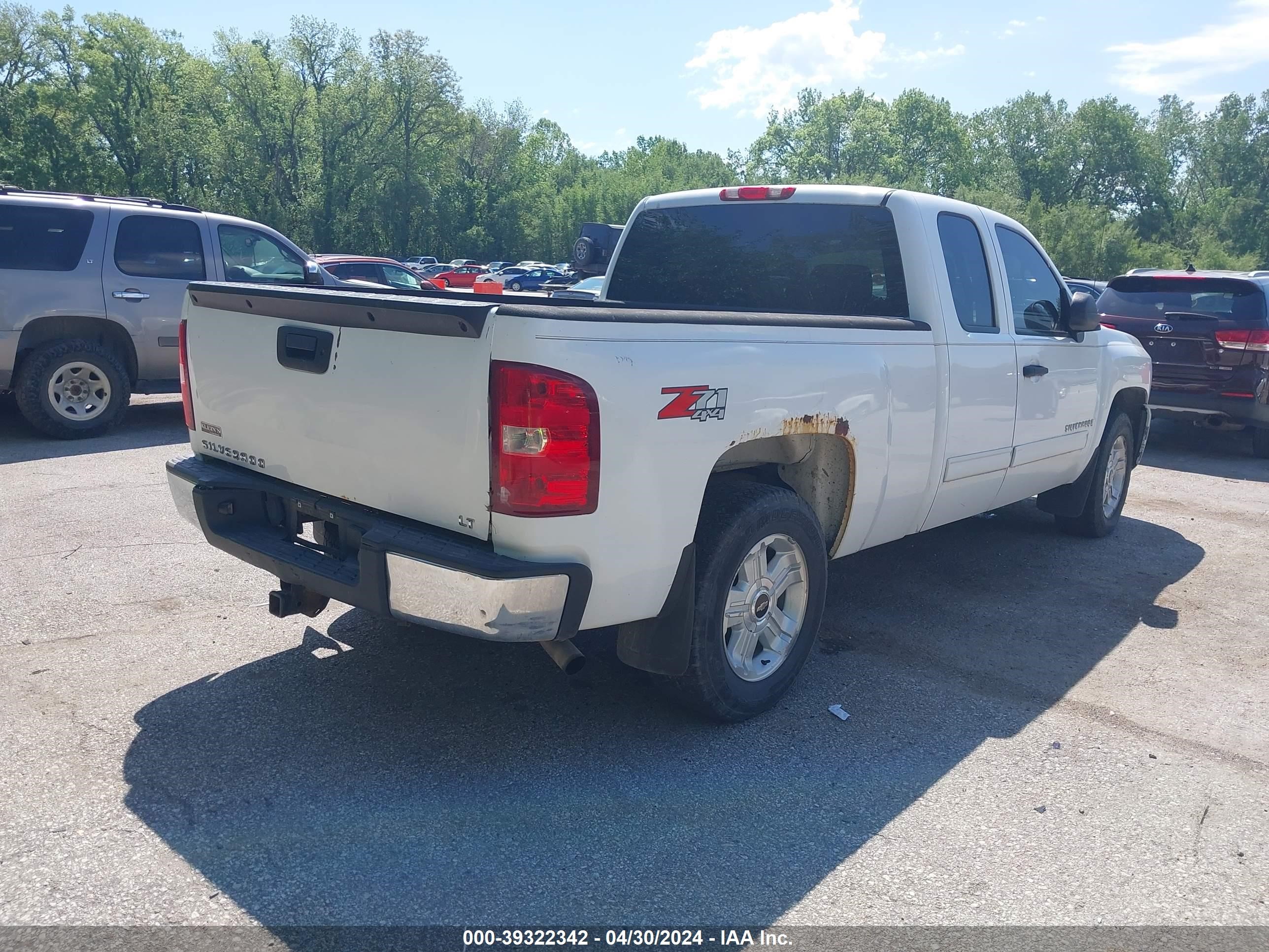 Photo 3 VIN: 1GCEK29J29Z100746 - CHEVROLET SILVERADO 