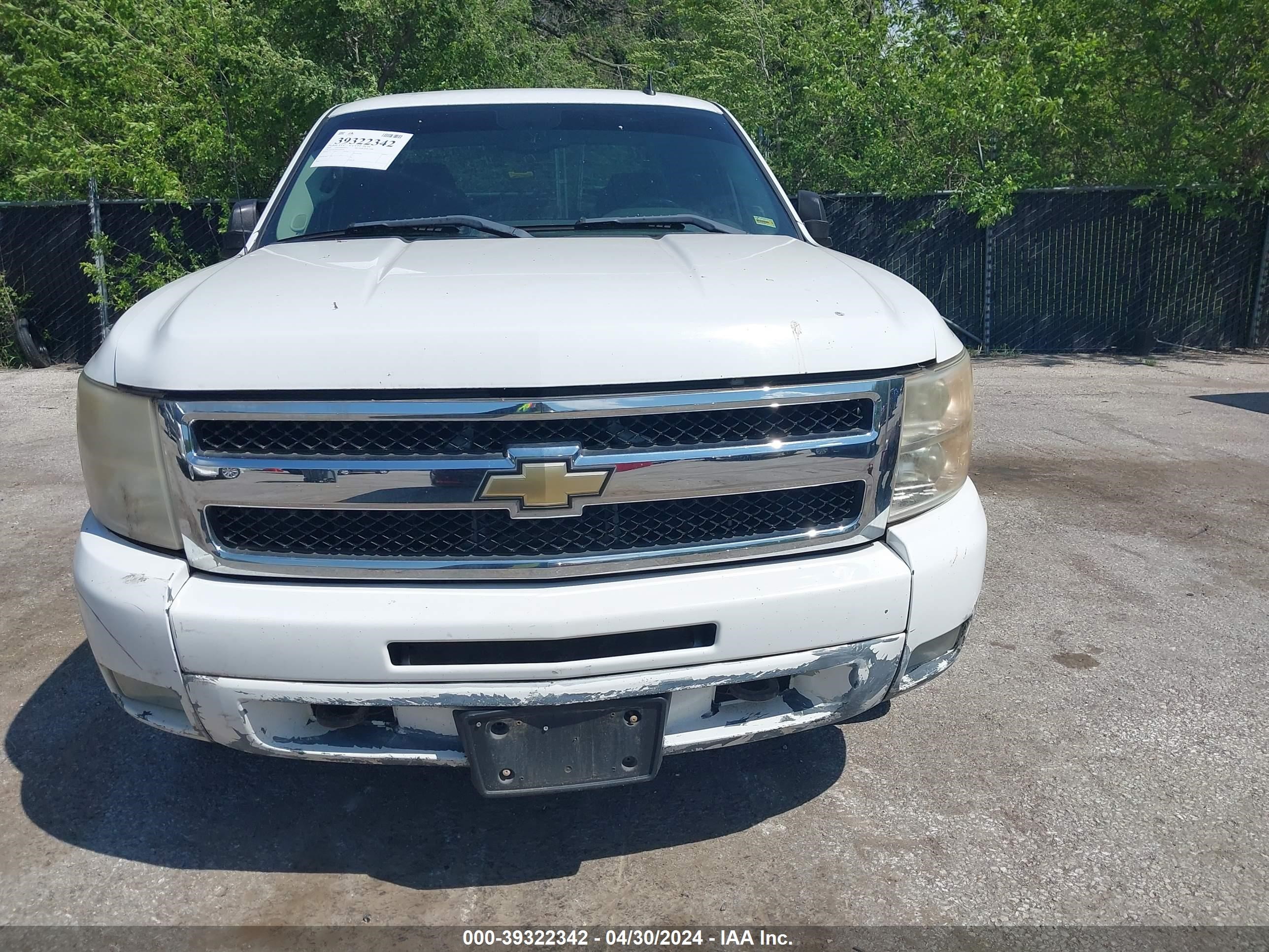 Photo 5 VIN: 1GCEK29J29Z100746 - CHEVROLET SILVERADO 