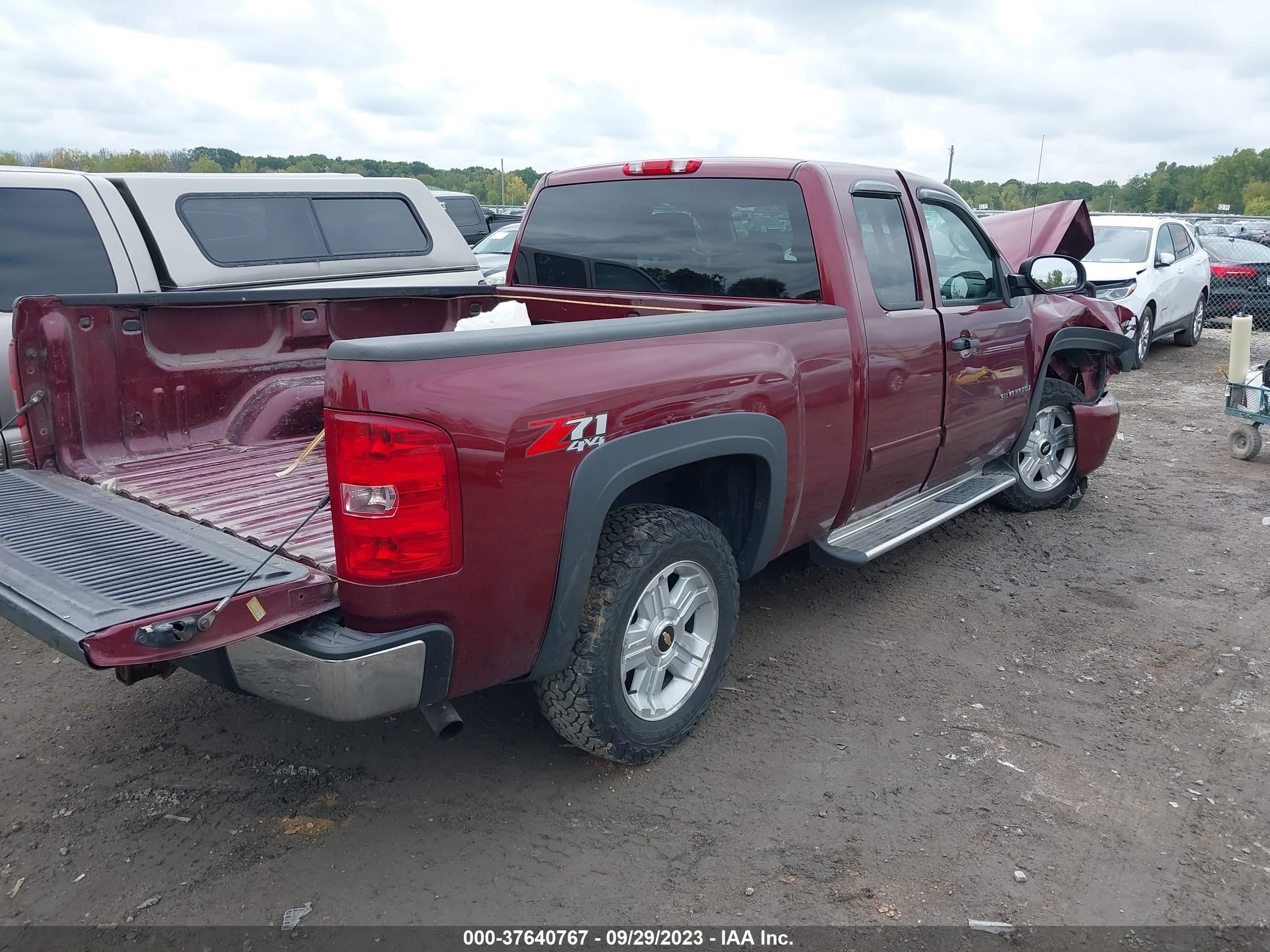 Photo 3 VIN: 1GCEK29J29Z250470 - CHEVROLET SILVERADO 