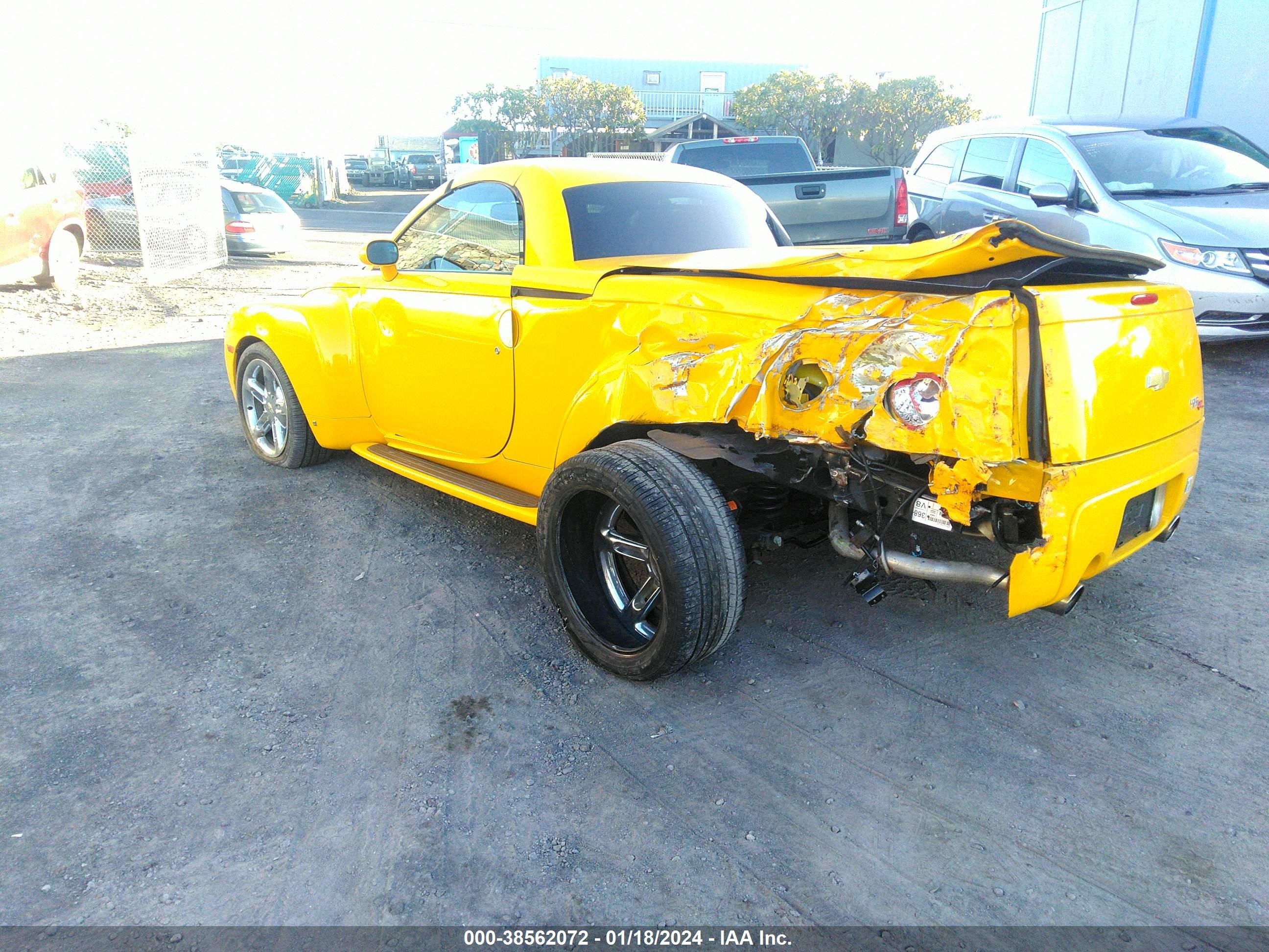 Photo 2 VIN: 1GCES14H86B123385 - CHEVROLET SSR 