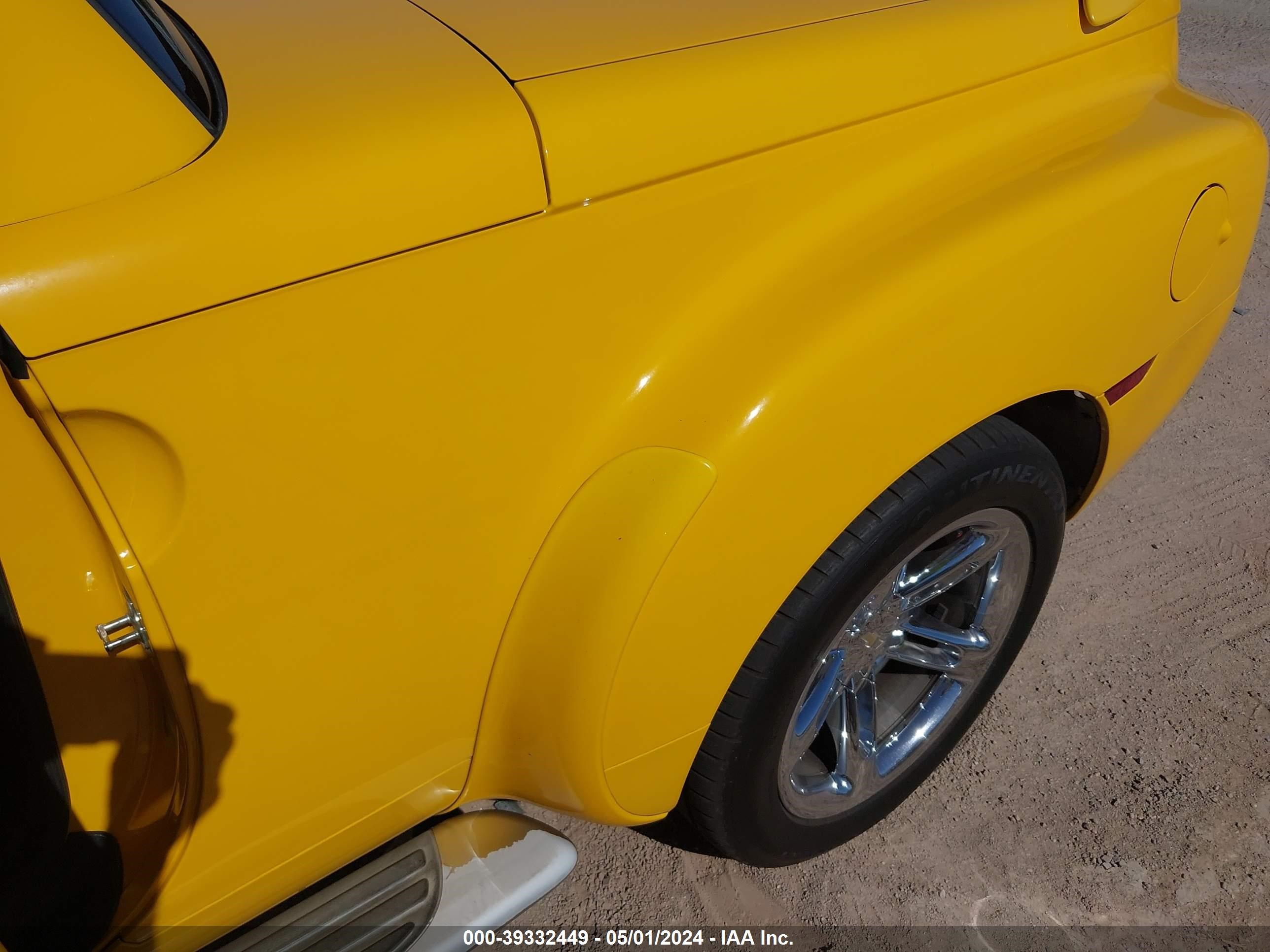 Photo 5 VIN: 1GCES14PX4B104955 - CHEVROLET SSR 