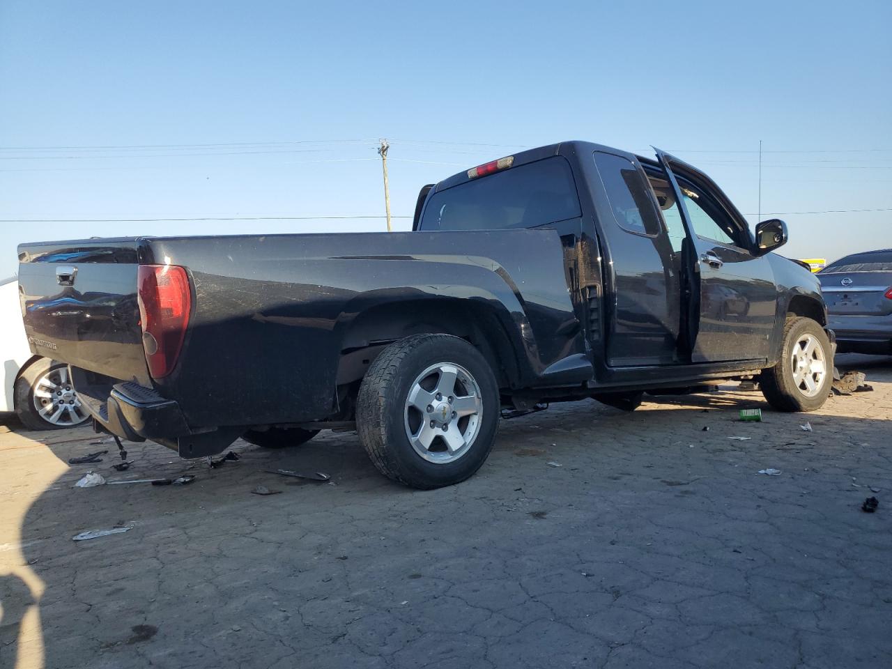 Photo 2 VIN: 1GCESCF92B8120166 - CHEVROLET COLORADO 