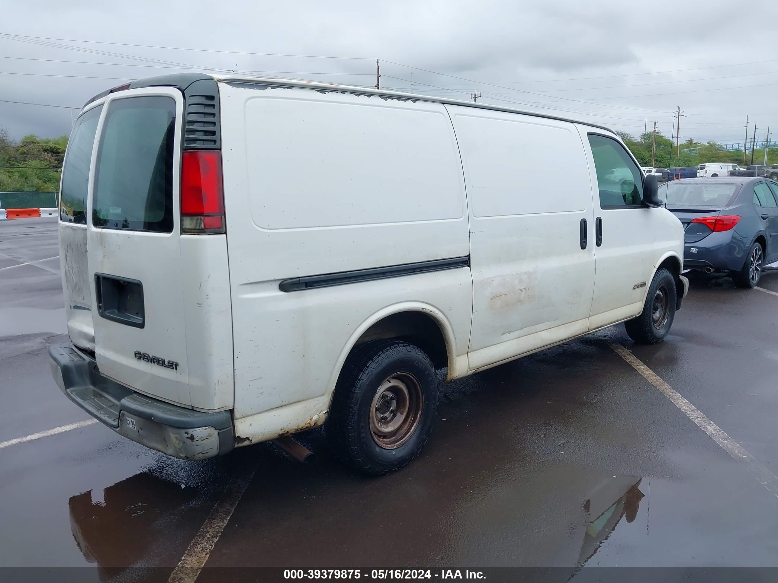 Photo 3 VIN: 1GCFG15M011122831 - CHEVROLET EXPRESS 