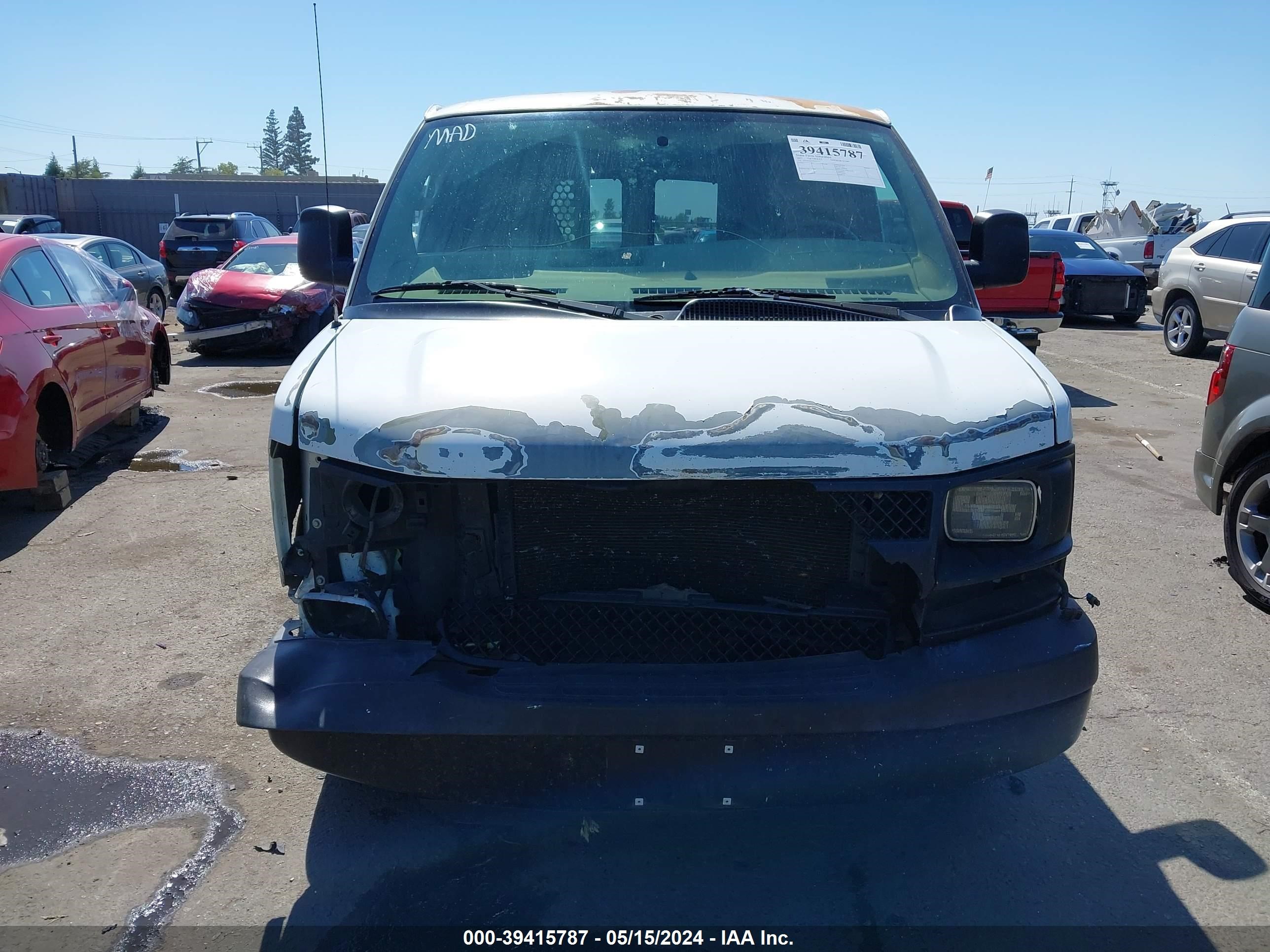 Photo 12 VIN: 1GCFG15T571133775 - CHEVROLET EXPRESS 