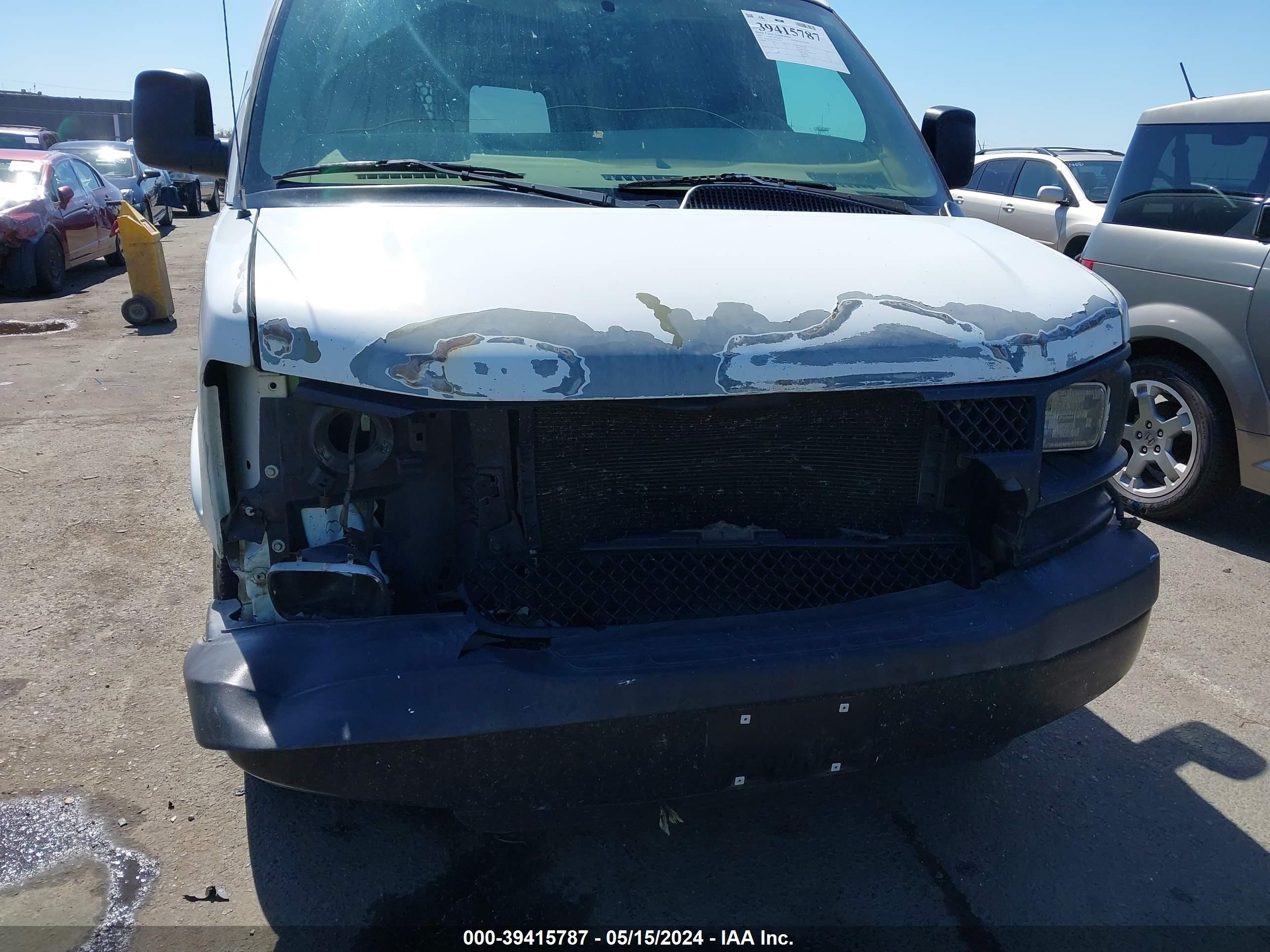 Photo 5 VIN: 1GCFG15T571133775 - CHEVROLET EXPRESS 