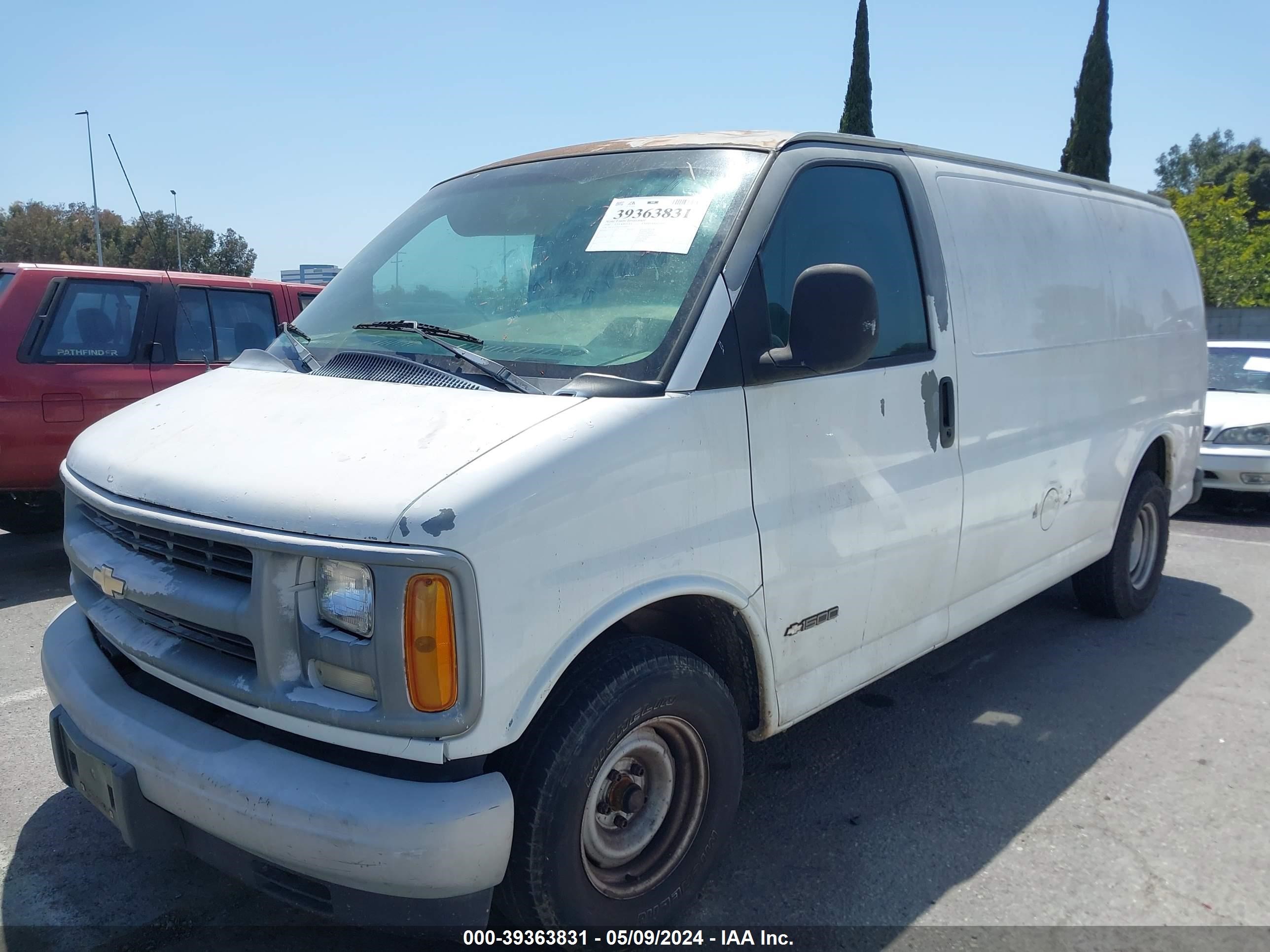 Photo 1 VIN: 1GCFG15W0Y1244844 - CHEVROLET EXPRESS 