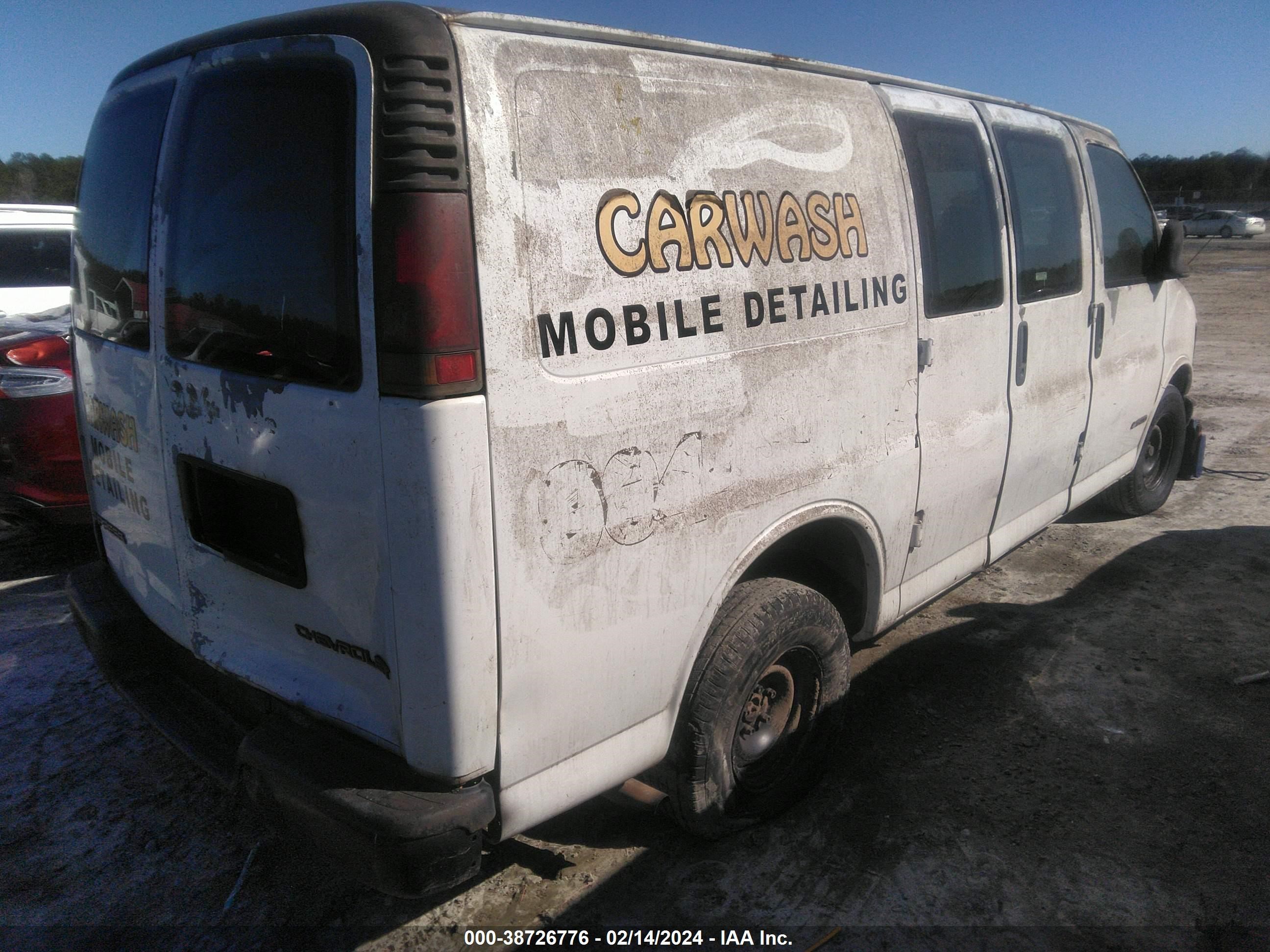 Photo 3 VIN: 1GCFG15W1Y1176585 - CHEVROLET EXPRESS 