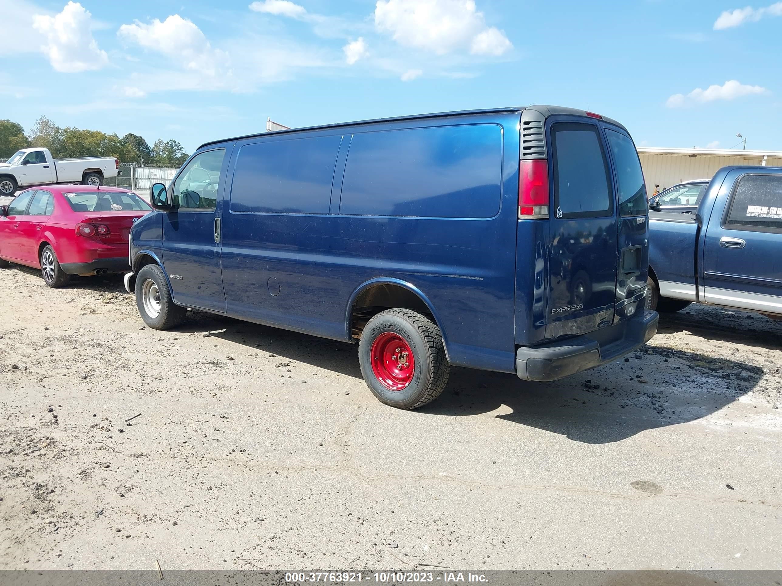 Photo 2 VIN: 1GCFG15W2Y1103029 - CHEVROLET EXPRESS 