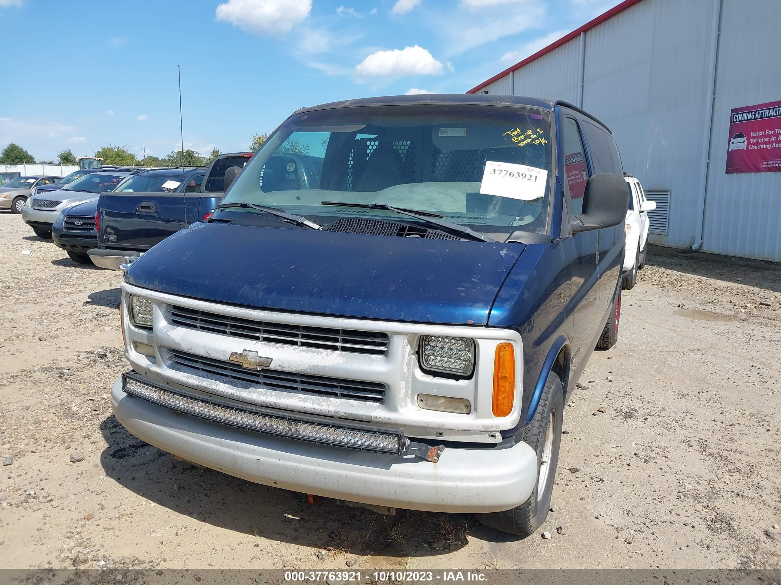 Photo 5 VIN: 1GCFG15W2Y1103029 - CHEVROLET EXPRESS 