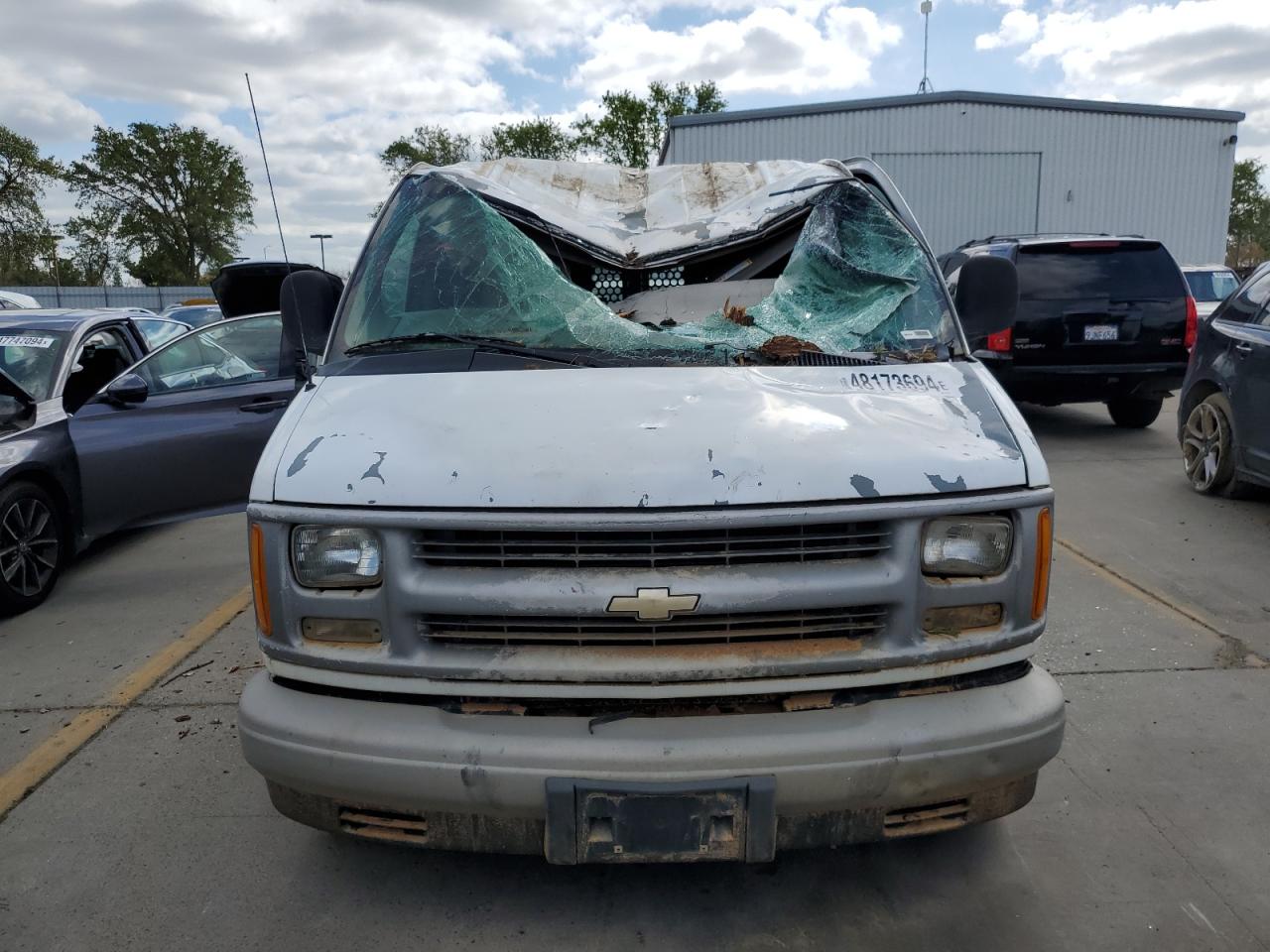 Photo 4 VIN: 1GCFG15W9Y1141745 - CHEVROLET EXPRESS 