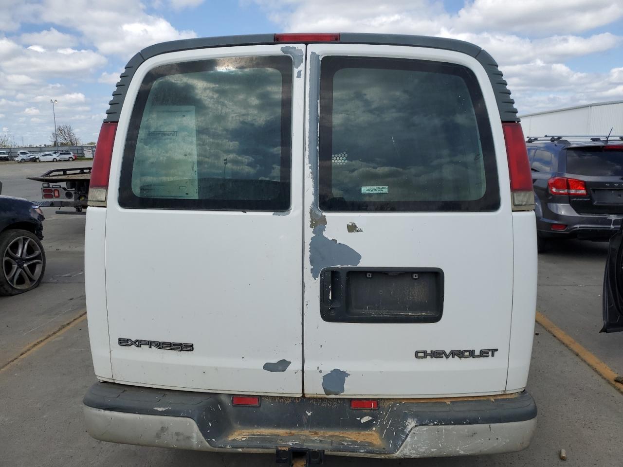 Photo 5 VIN: 1GCFG15W9Y1141745 - CHEVROLET EXPRESS 