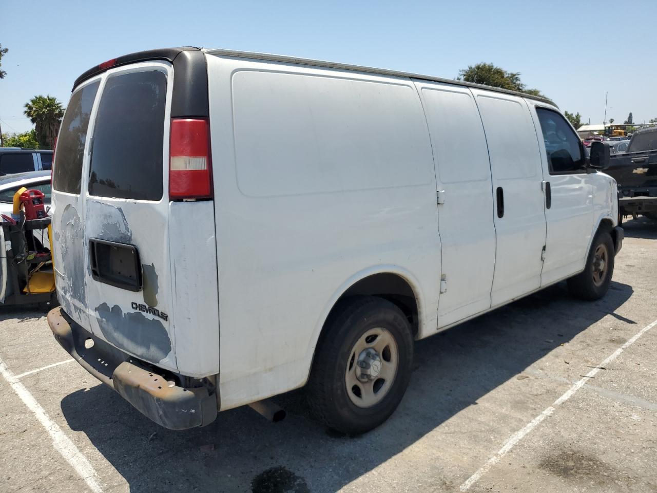 Photo 2 VIN: 1GCFG15X161165737 - CHEVROLET EXPRESS 