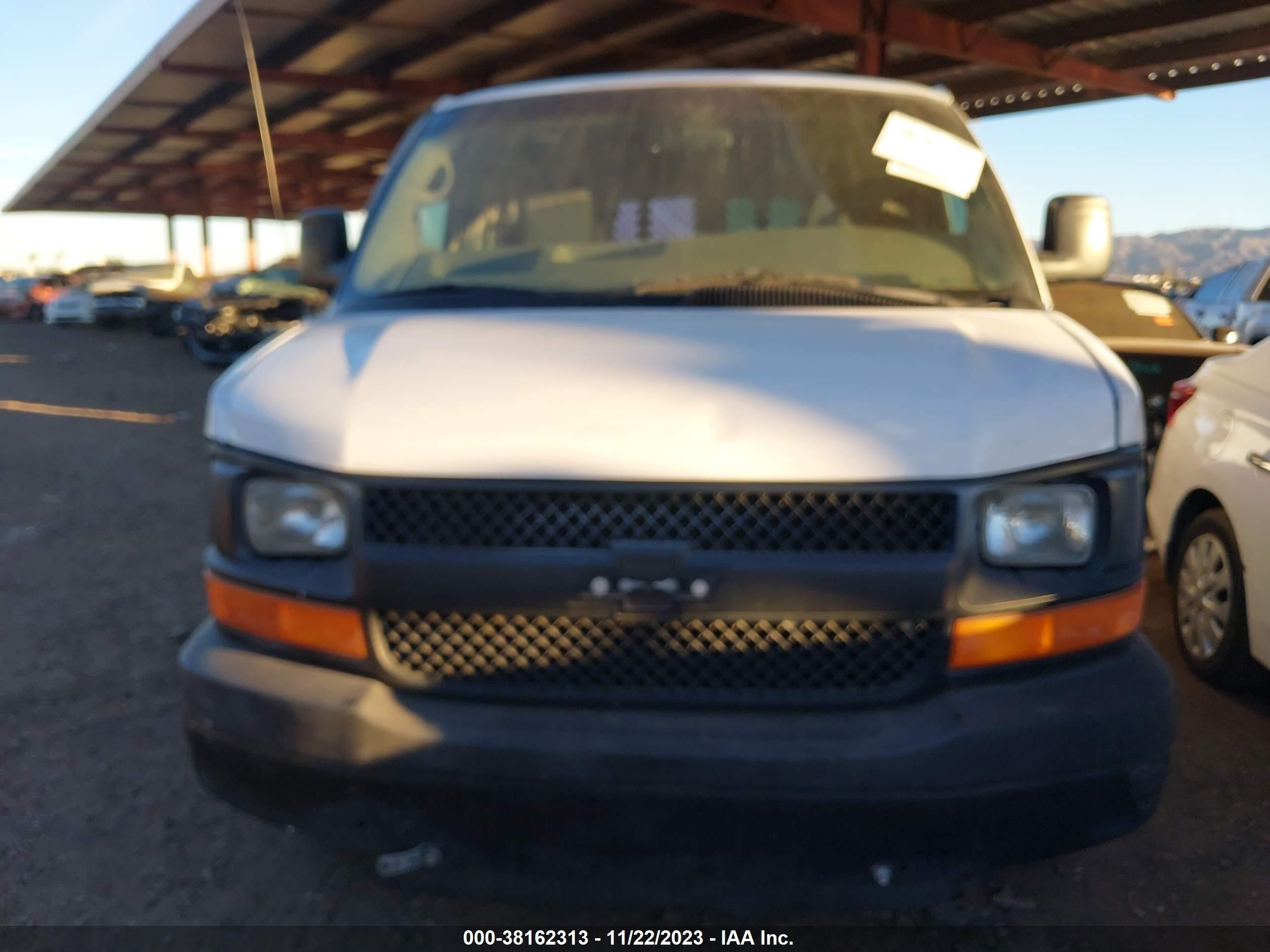 Photo 11 VIN: 1GCFG15X361124624 - CHEVROLET EXPRESS 