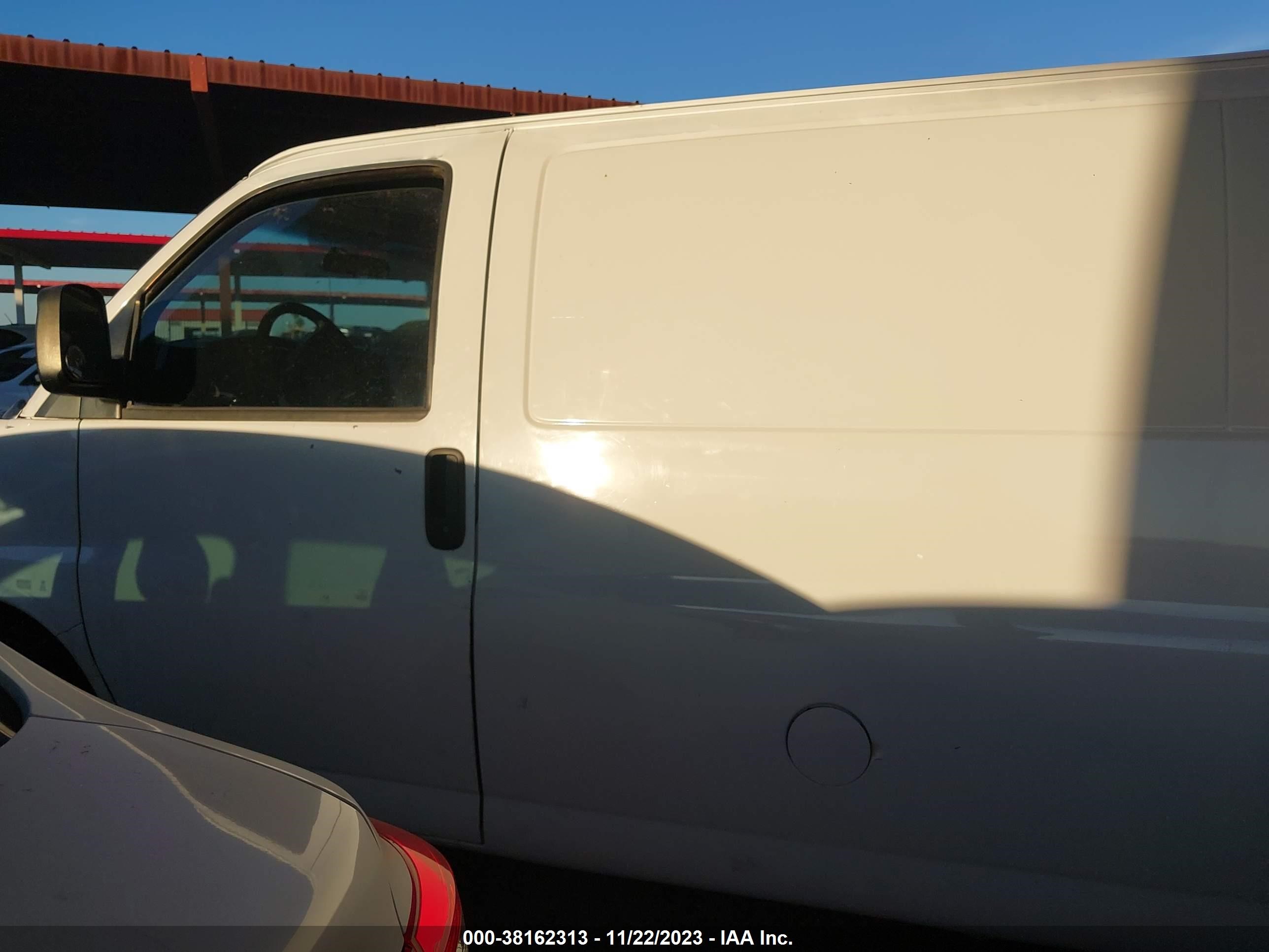 Photo 13 VIN: 1GCFG15X361124624 - CHEVROLET EXPRESS 