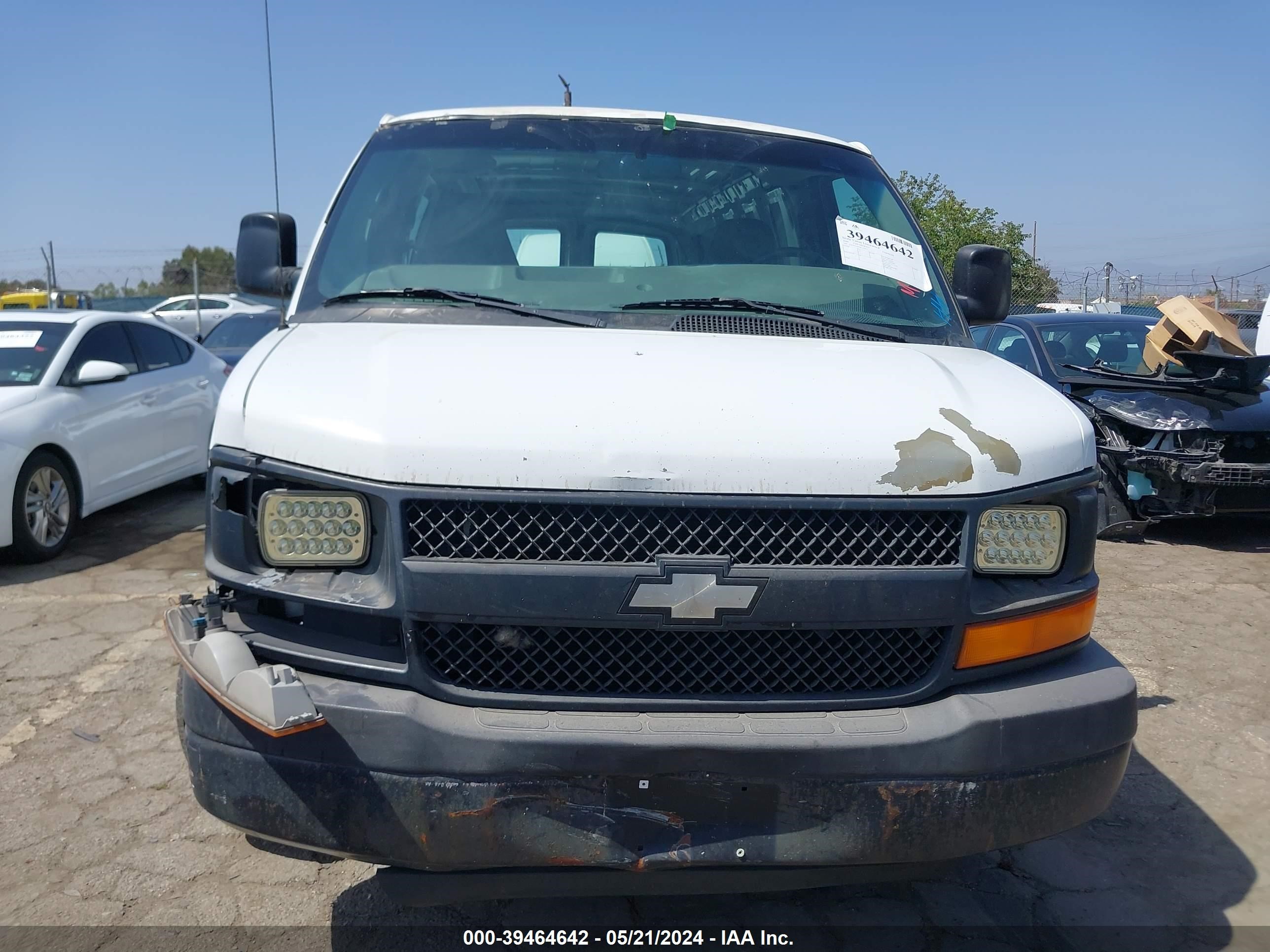 Photo 11 VIN: 1GCFG15X381157674 - CHEVROLET EXPRESS 