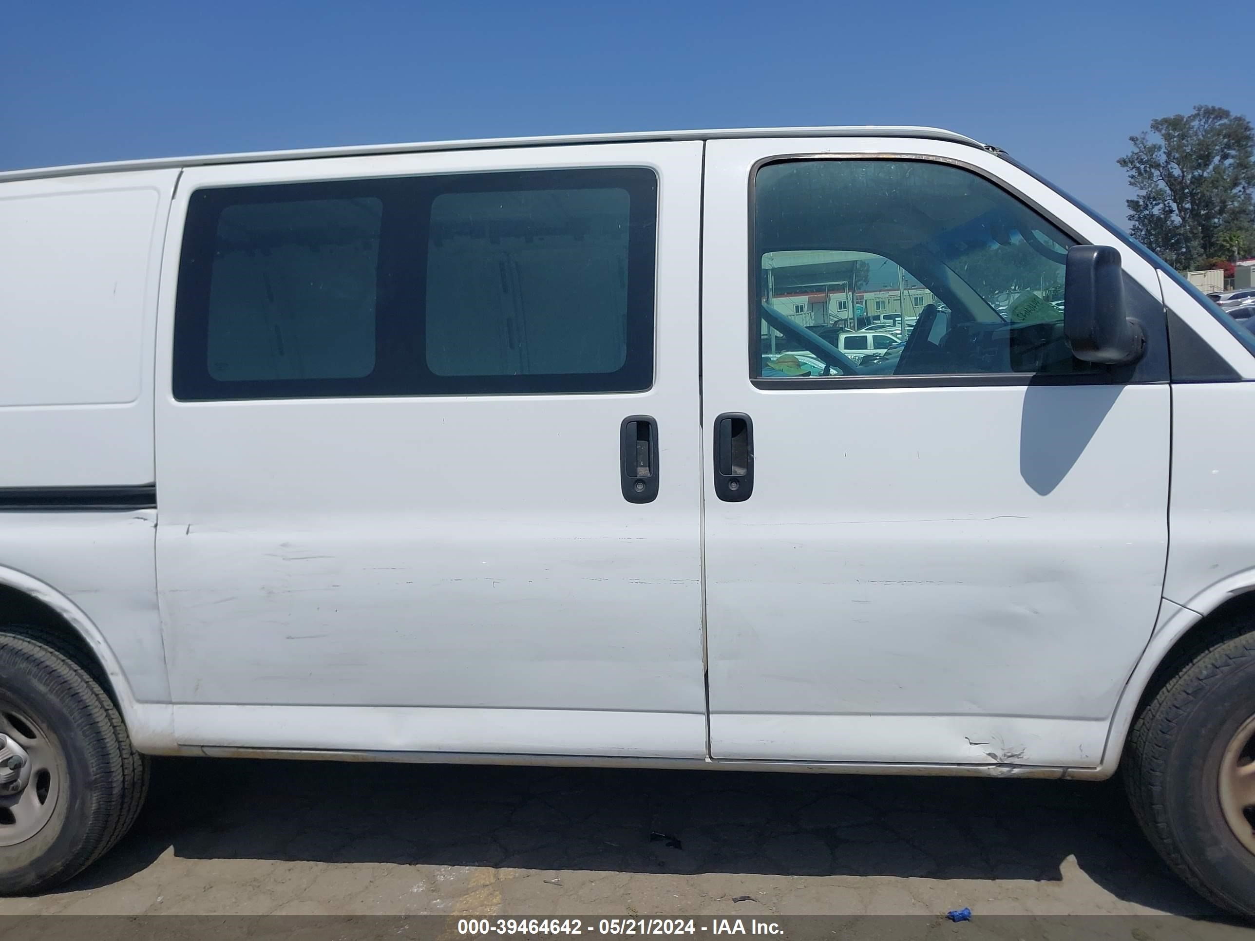 Photo 12 VIN: 1GCFG15X381157674 - CHEVROLET EXPRESS 