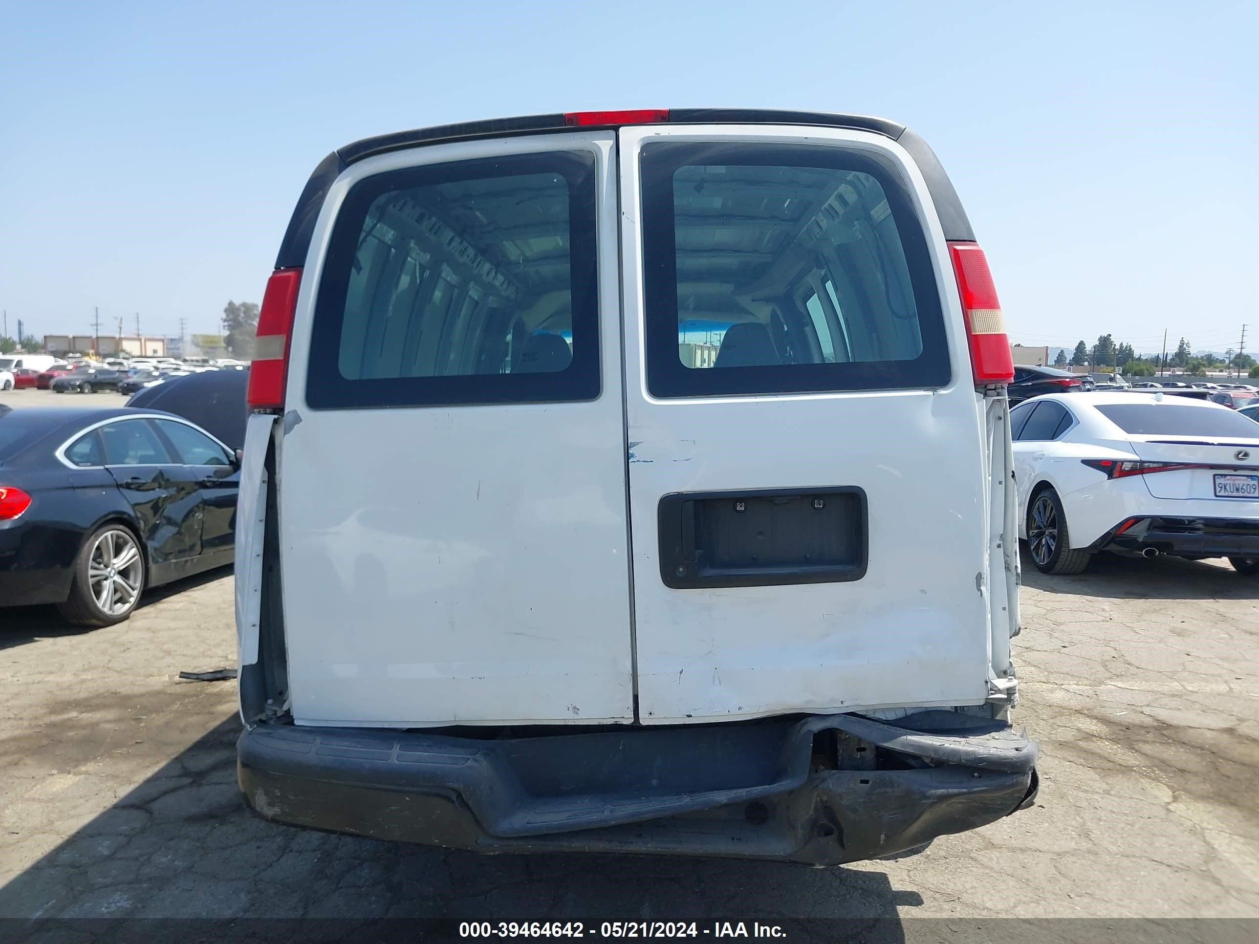 Photo 15 VIN: 1GCFG15X381157674 - CHEVROLET EXPRESS 