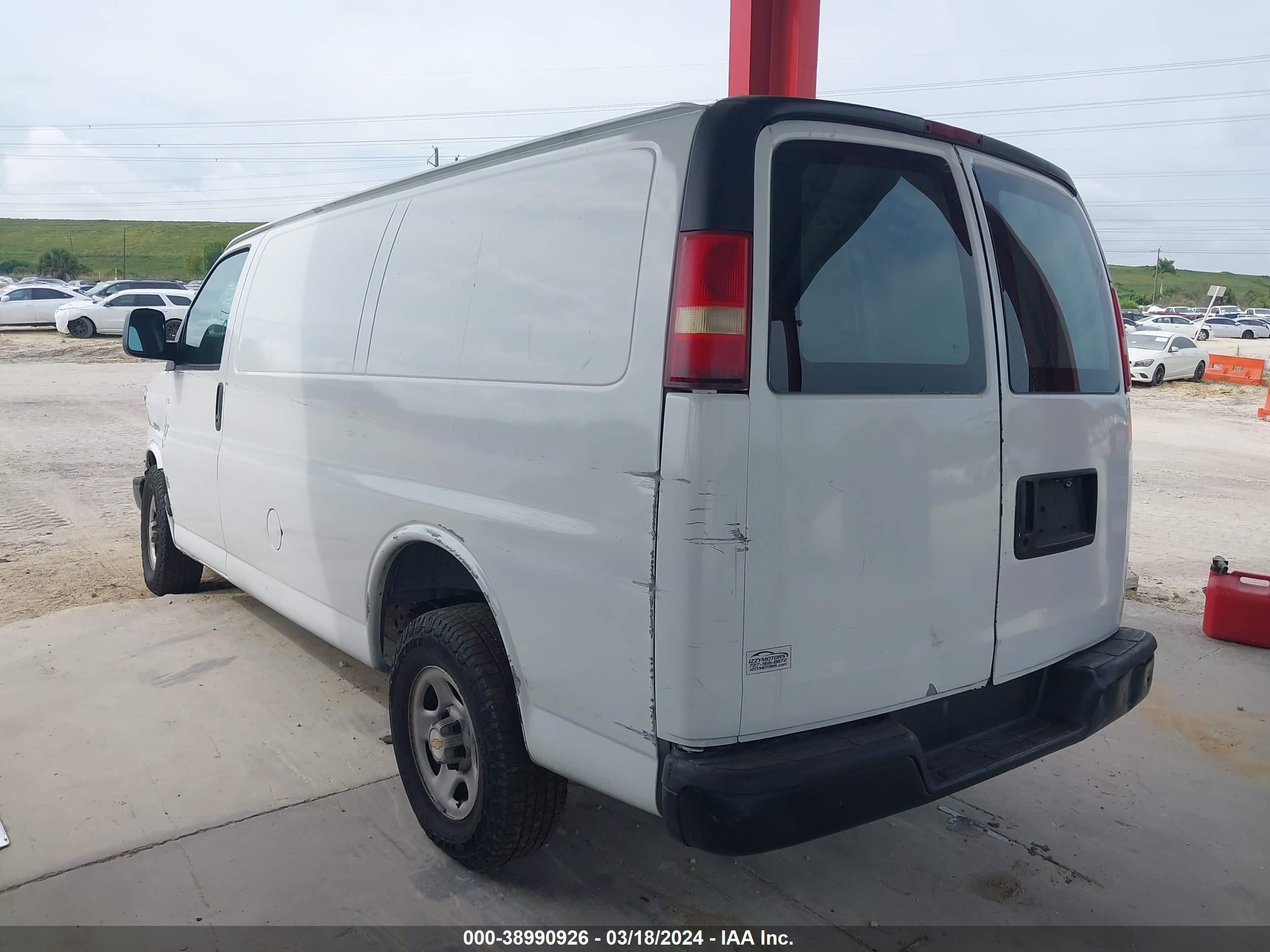 Photo 2 VIN: 1GCFG15X451179372 - CHEVROLET EXPRESS 