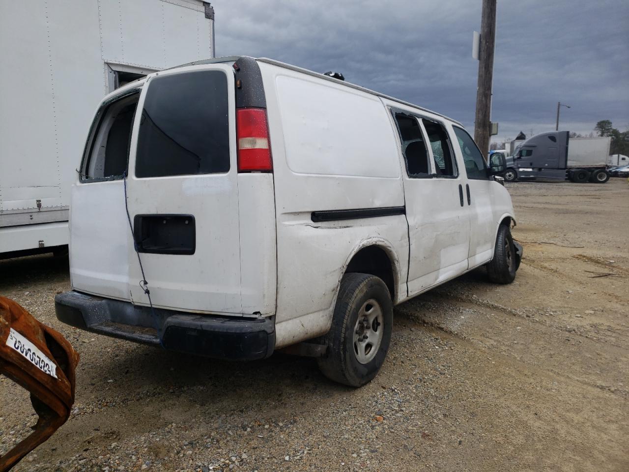 Photo 2 VIN: 1GCFG15X481156839 - CHEVROLET EXPRESS 