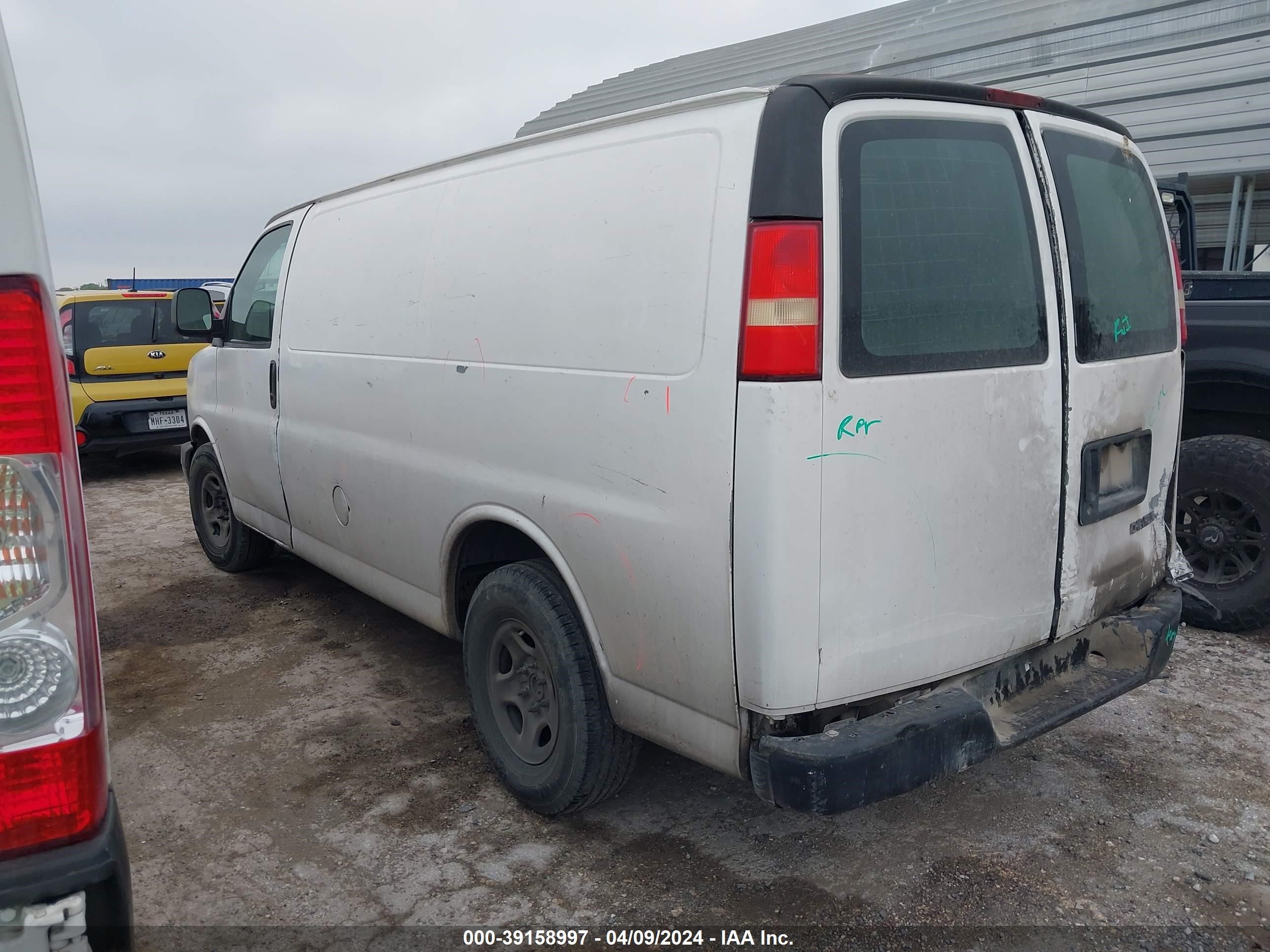 Photo 2 VIN: 1GCFG15X661162431 - CHEVROLET EXPRESS 