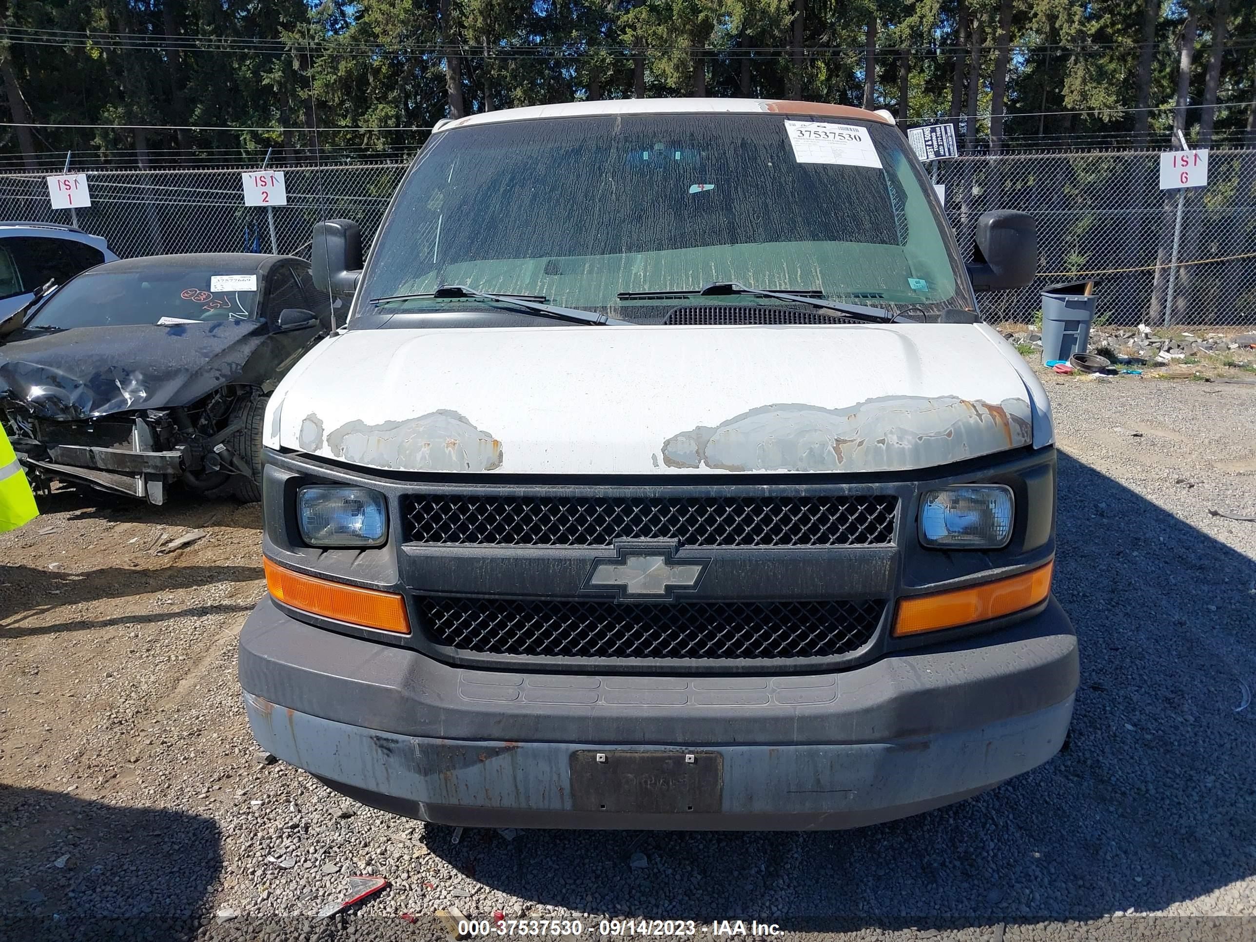 Photo 11 VIN: 1GCFG15X841166073 - CHEVROLET EXPRESS 