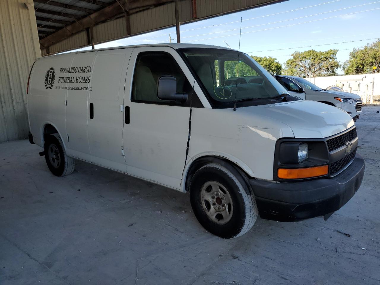 Photo 3 VIN: 1GCFG15X861150703 - CHEVROLET EXPRESS 